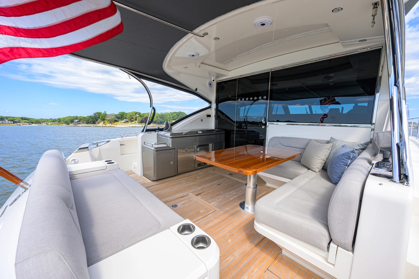 2023 Riviera 5400 Sport Yacht