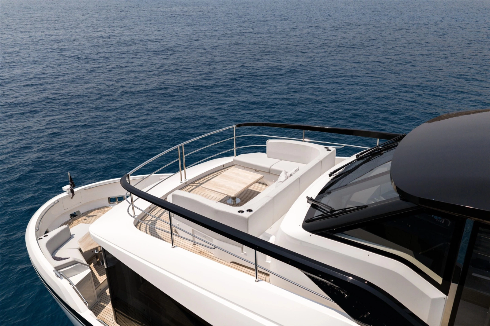 82 OCEAN ENCLOSED 82ft Sunseeker Yacht For Sale