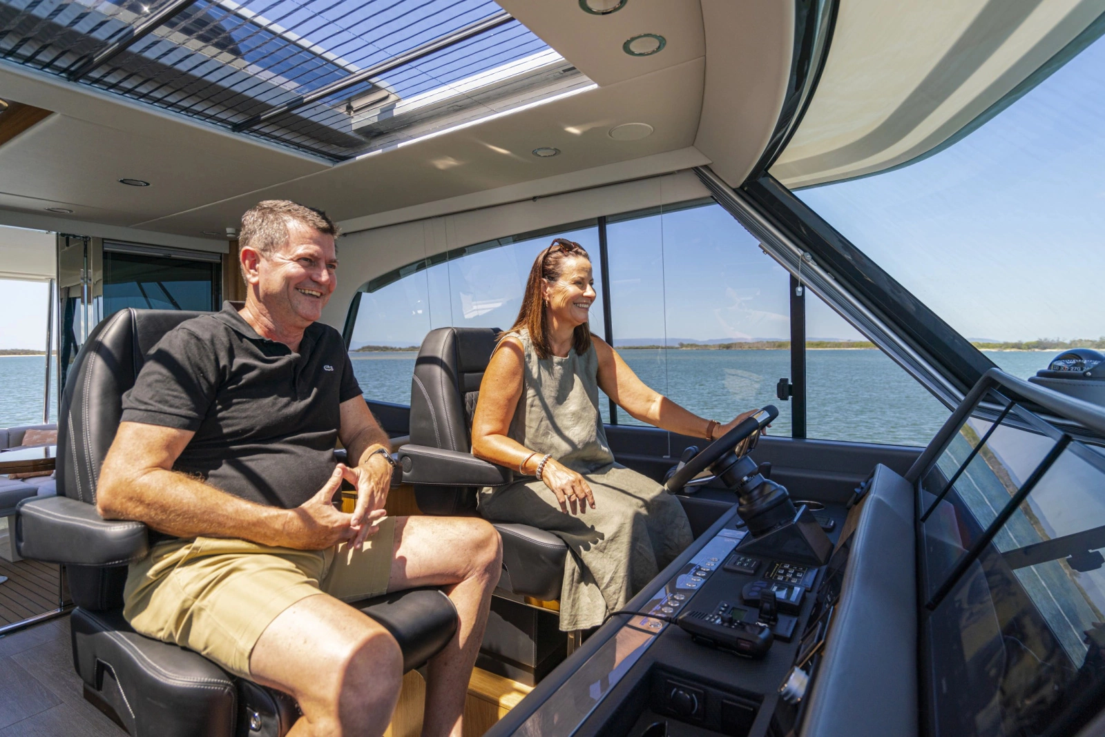 58 Sports Motor Yacht 58ft Riviera Yacht For Sale