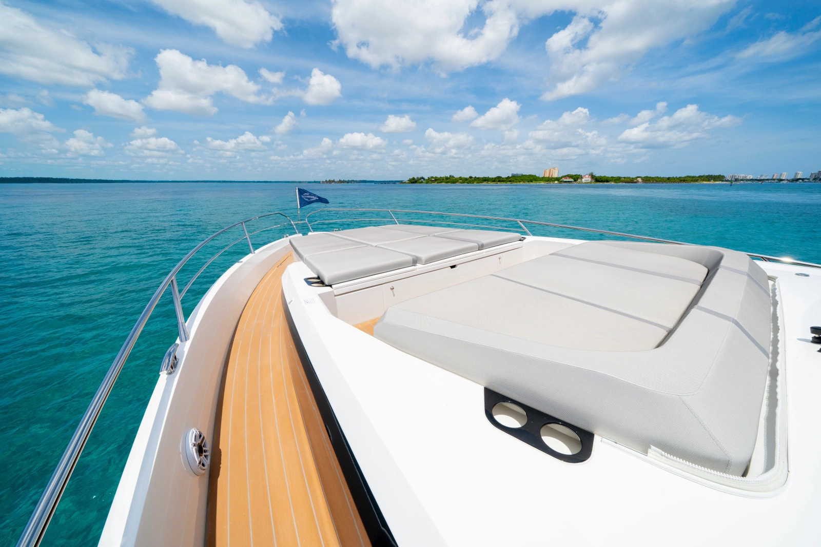 2024 Sunseeker Superhawk 55