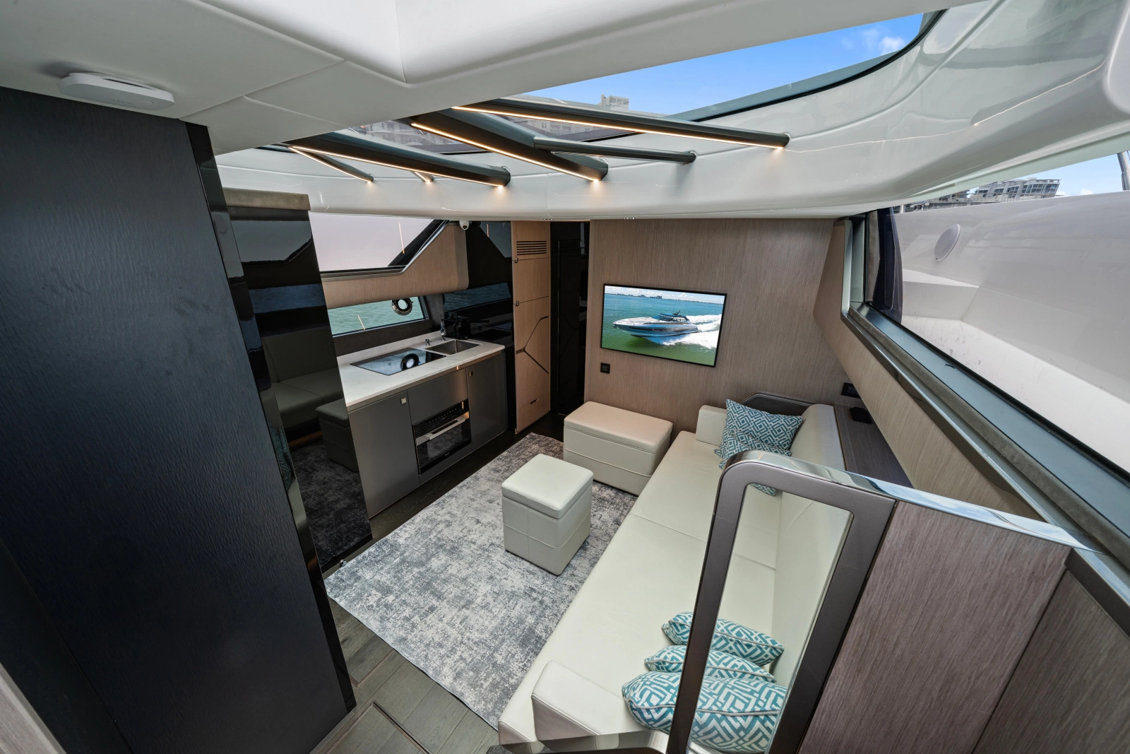 2024 Sunseeker Superhawk 55