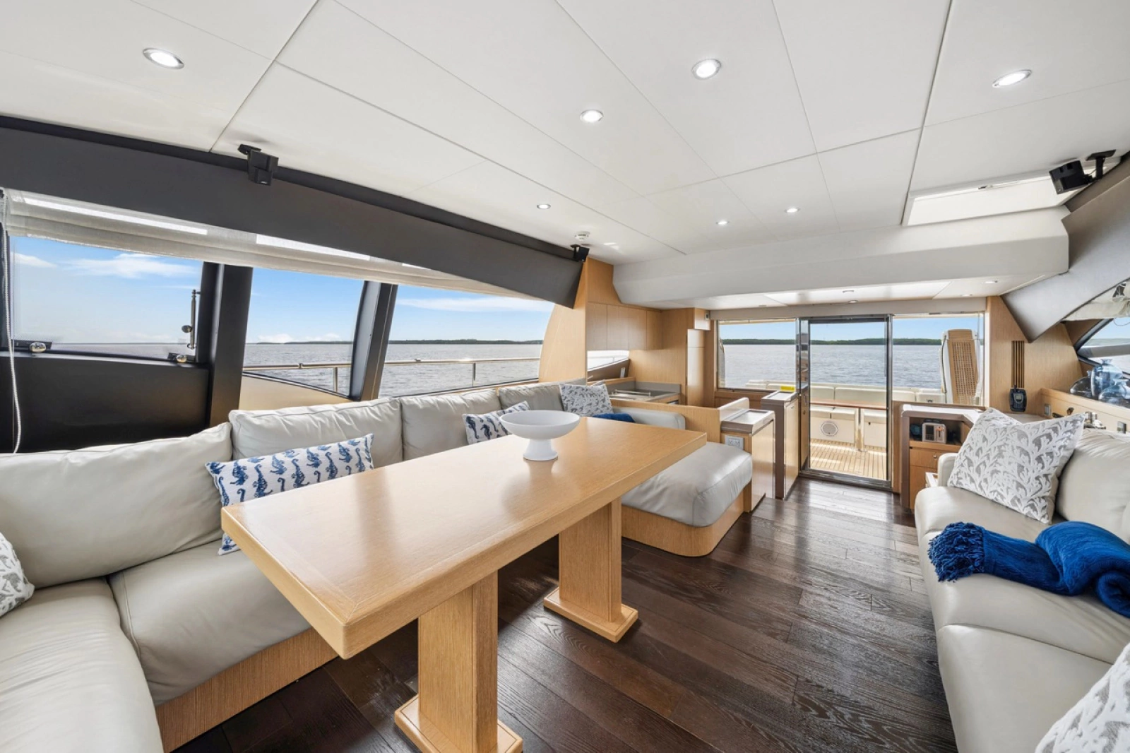 2013 Ferretti Yachts 620 Fly