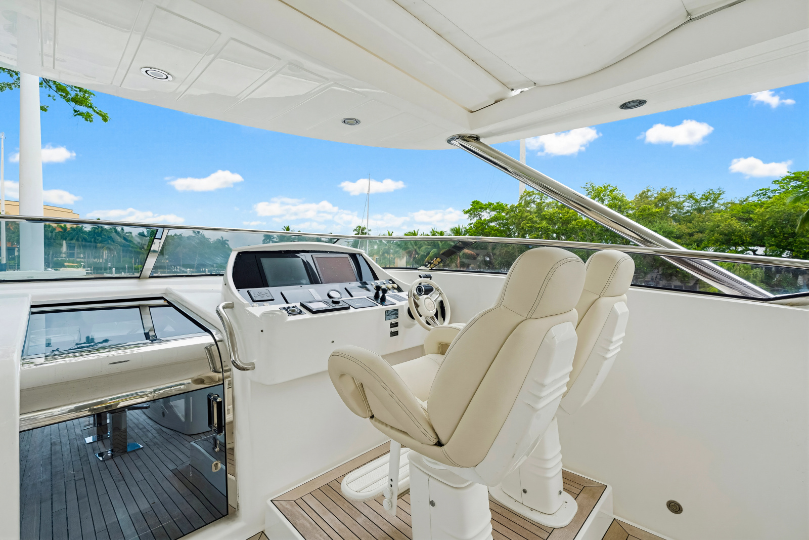 2010 Sunseeker 34 Metre Yacht