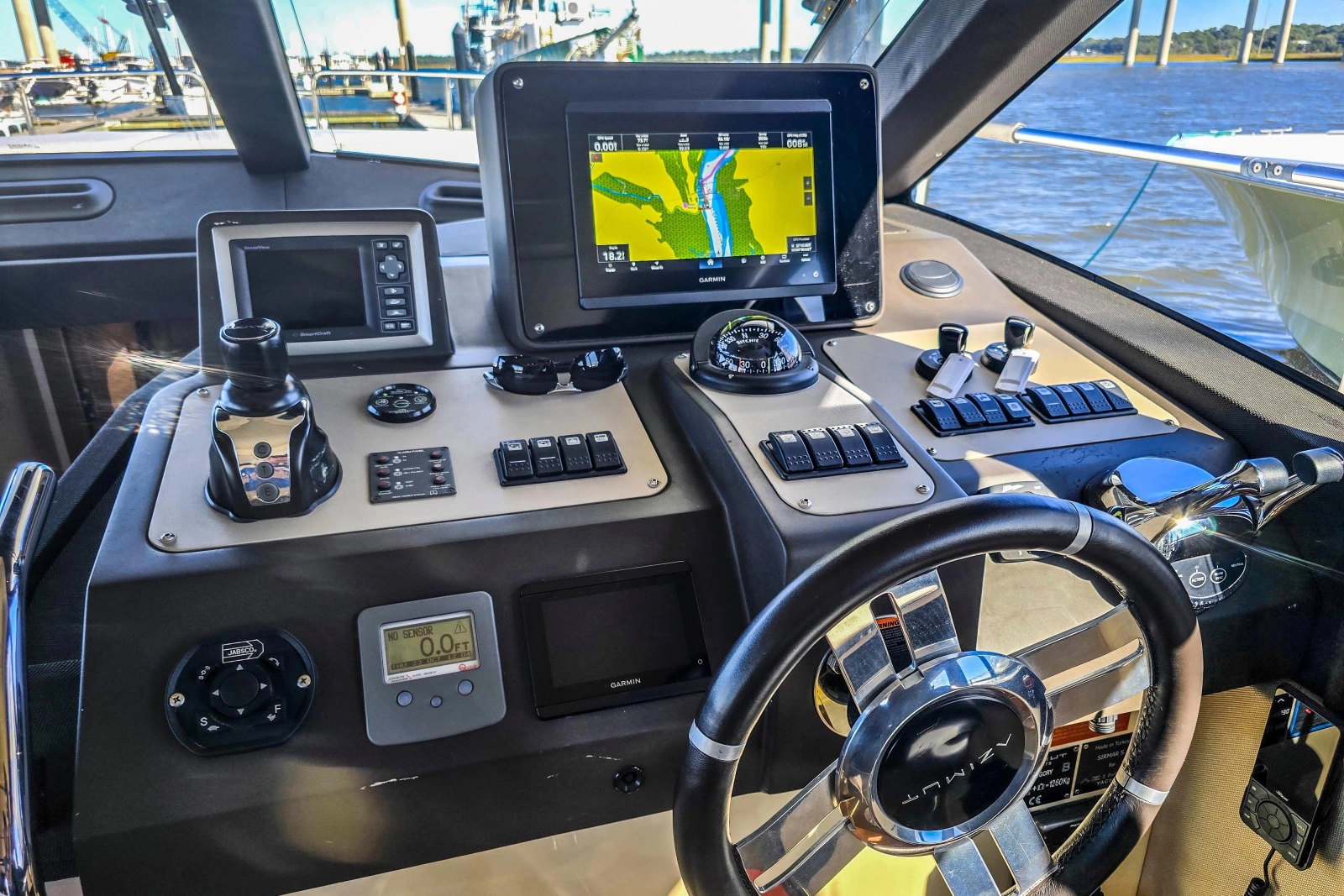 2015 Azimut Magellano 43