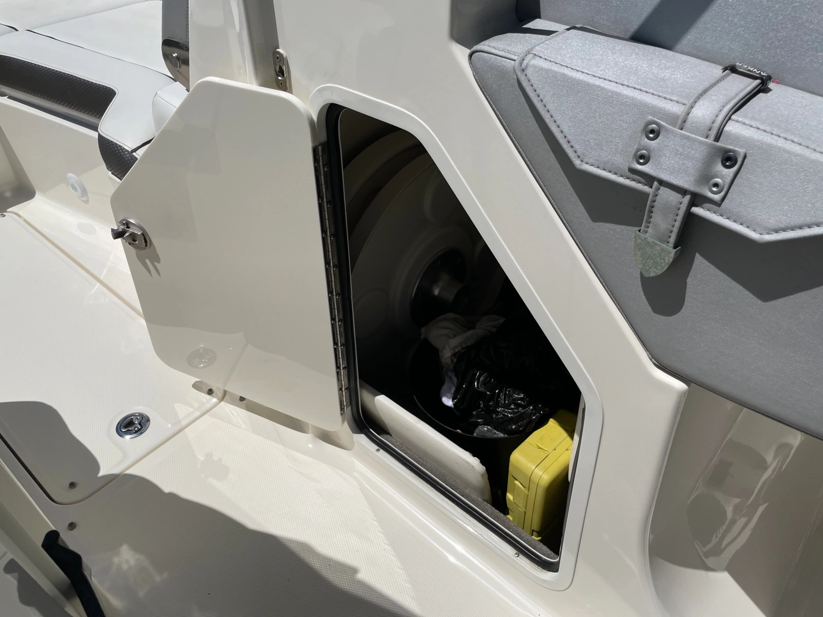 2017 Sea Ray SDX 270