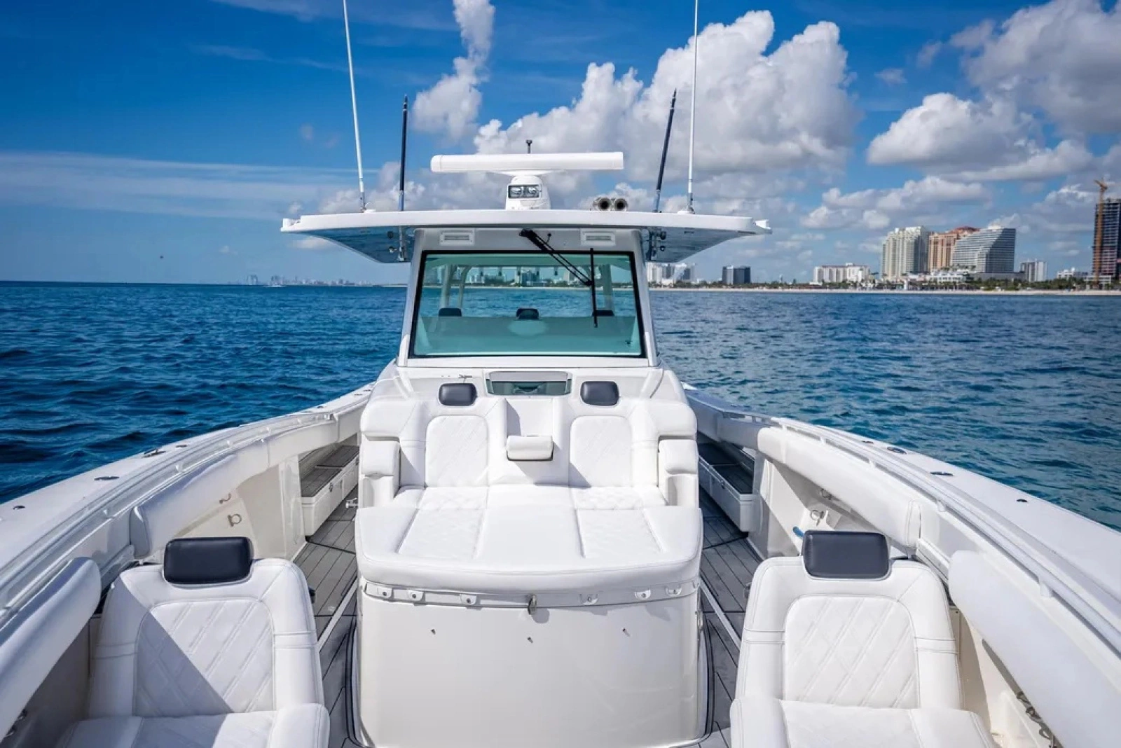2019 HCB 53 Suenos