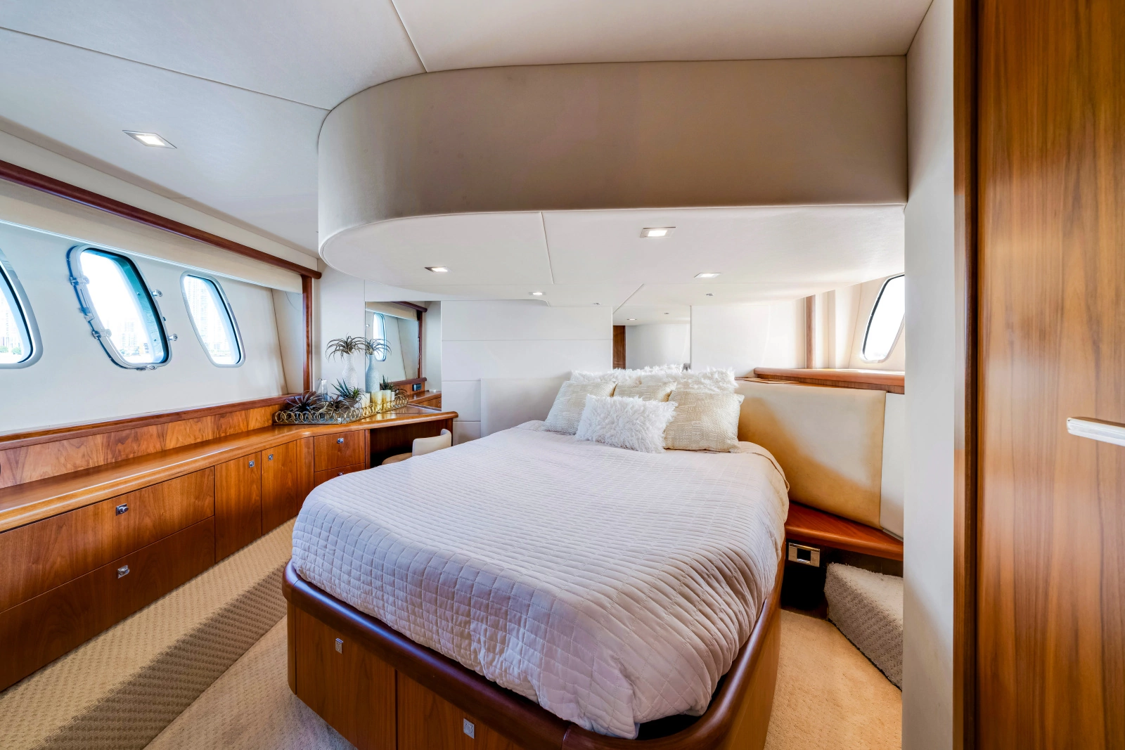 2011 Sunseeker Manhattan 52