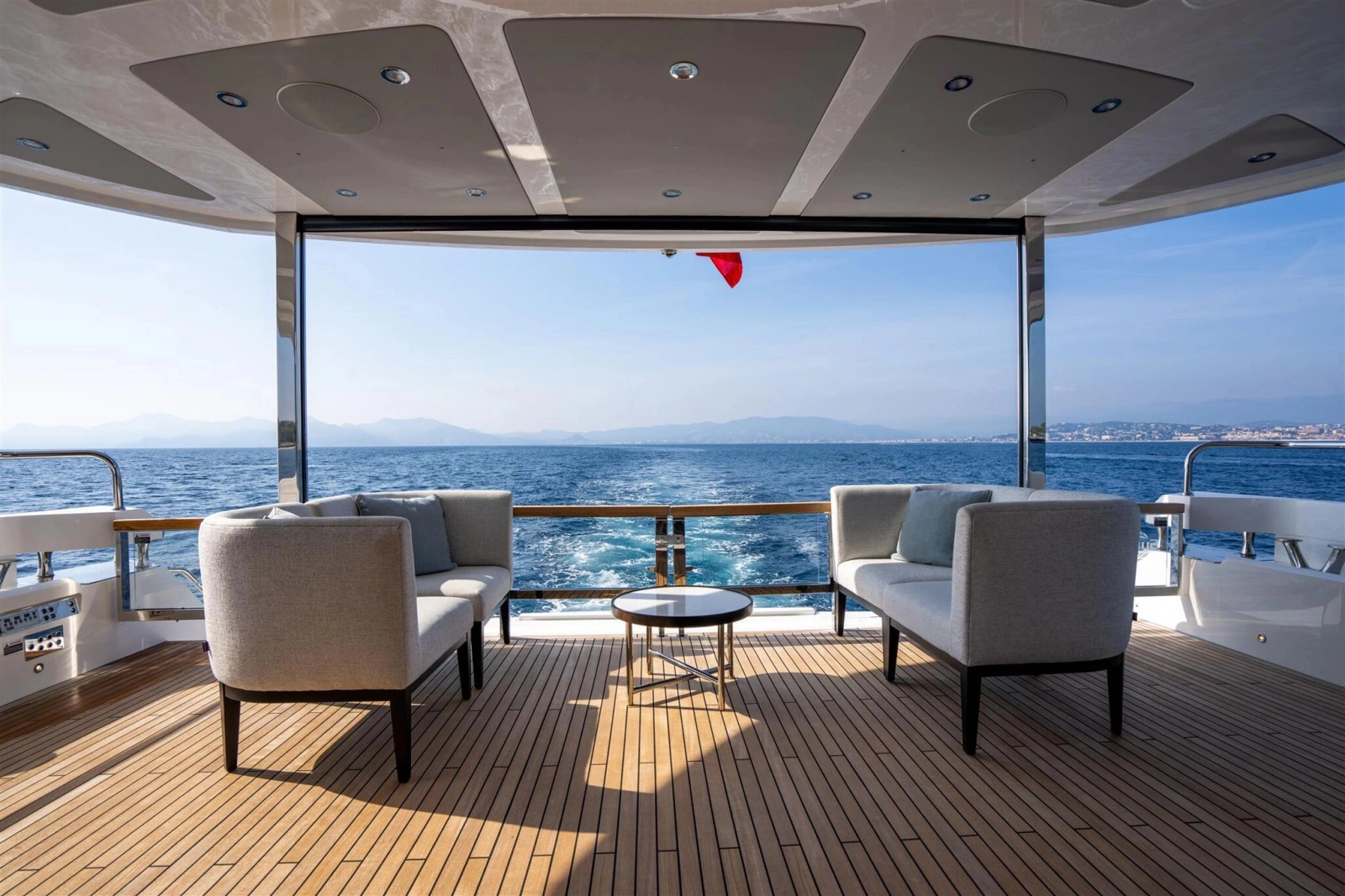 88 YACHT 88ft Sunseeker Yacht For Sale