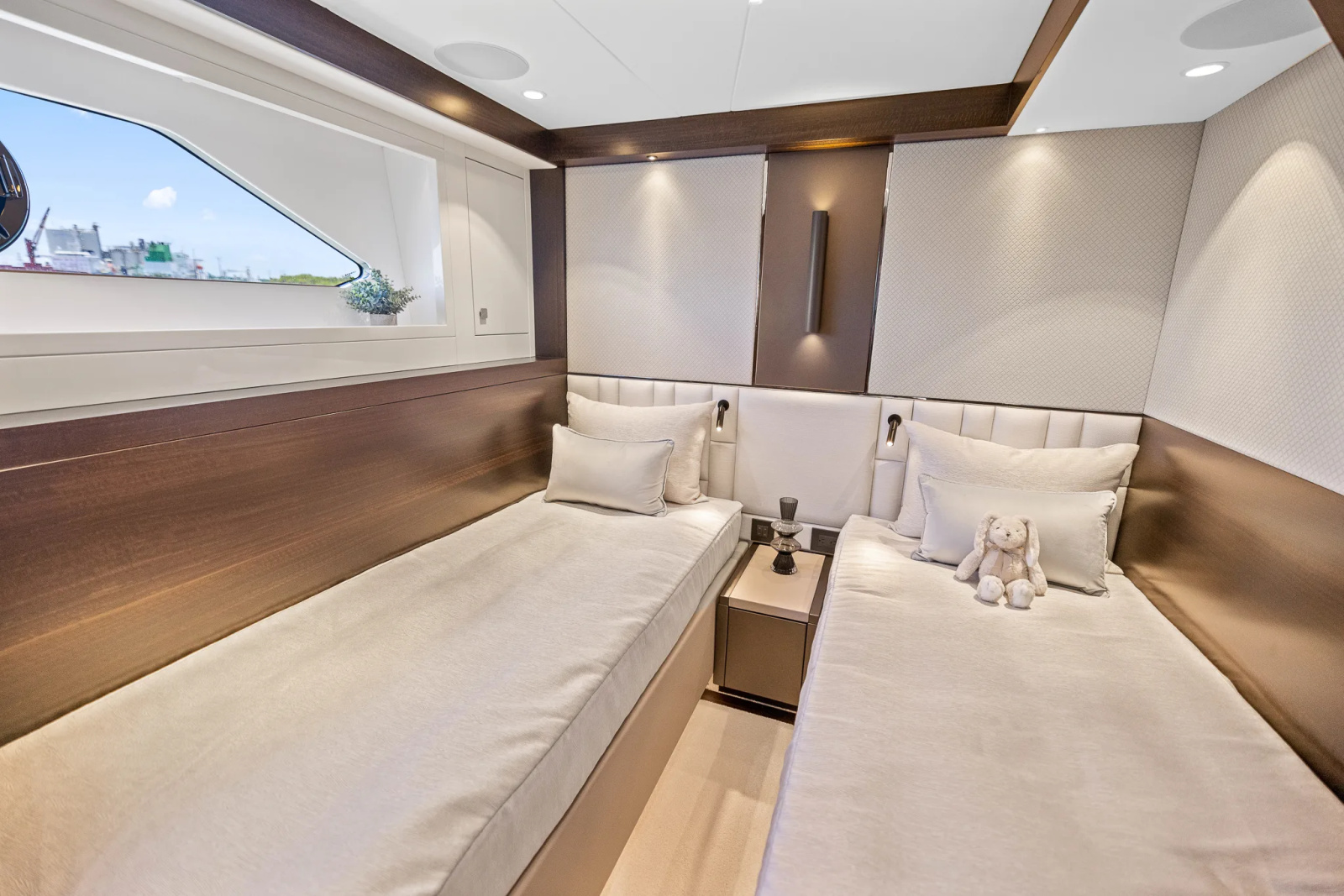 2024 Sunseeker Manhattan 68