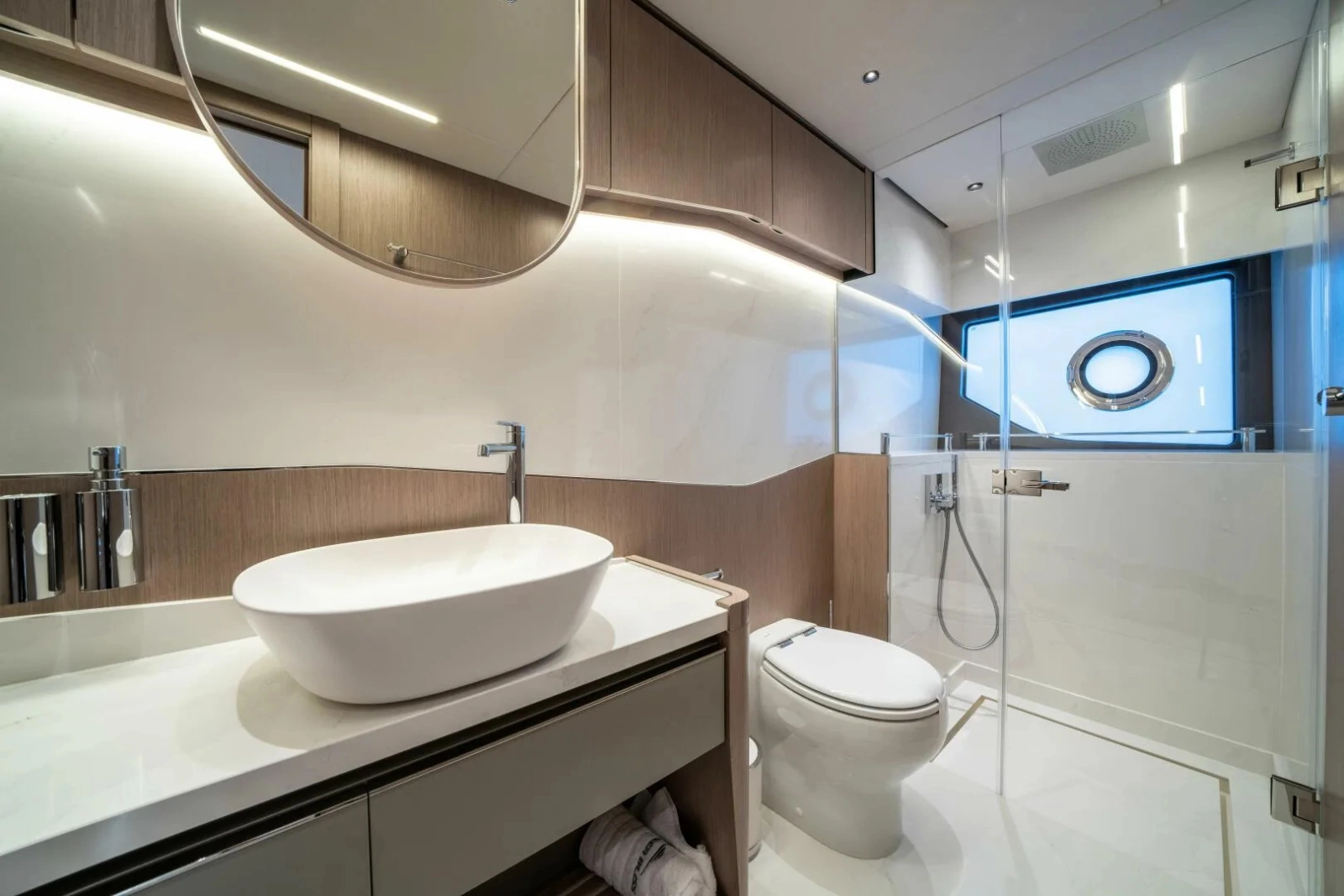100 YACHT 100ft Sunseeker Yacht For Sale