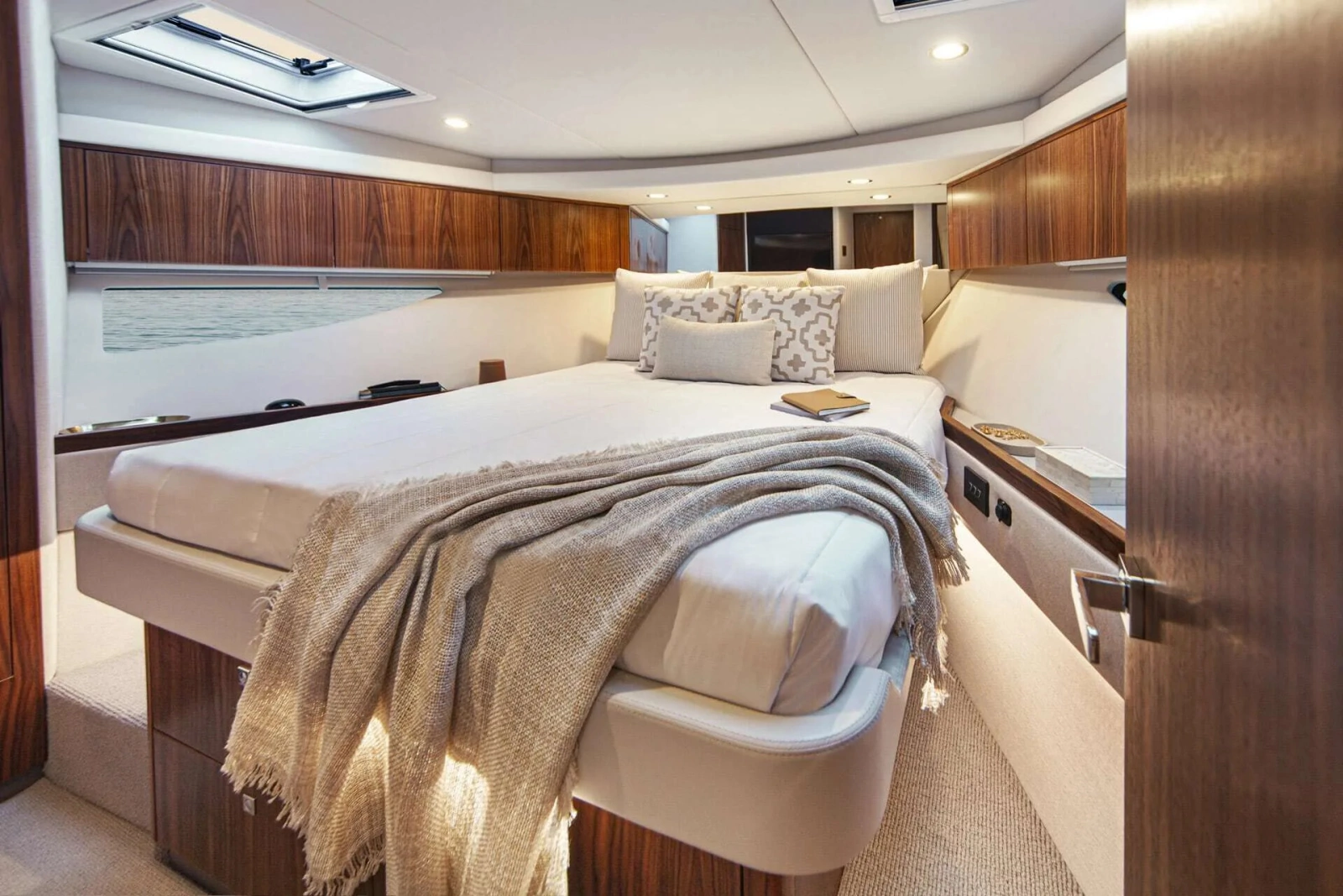 46 Sports Motor Yacht 46ft Riviera Yacht For Sale