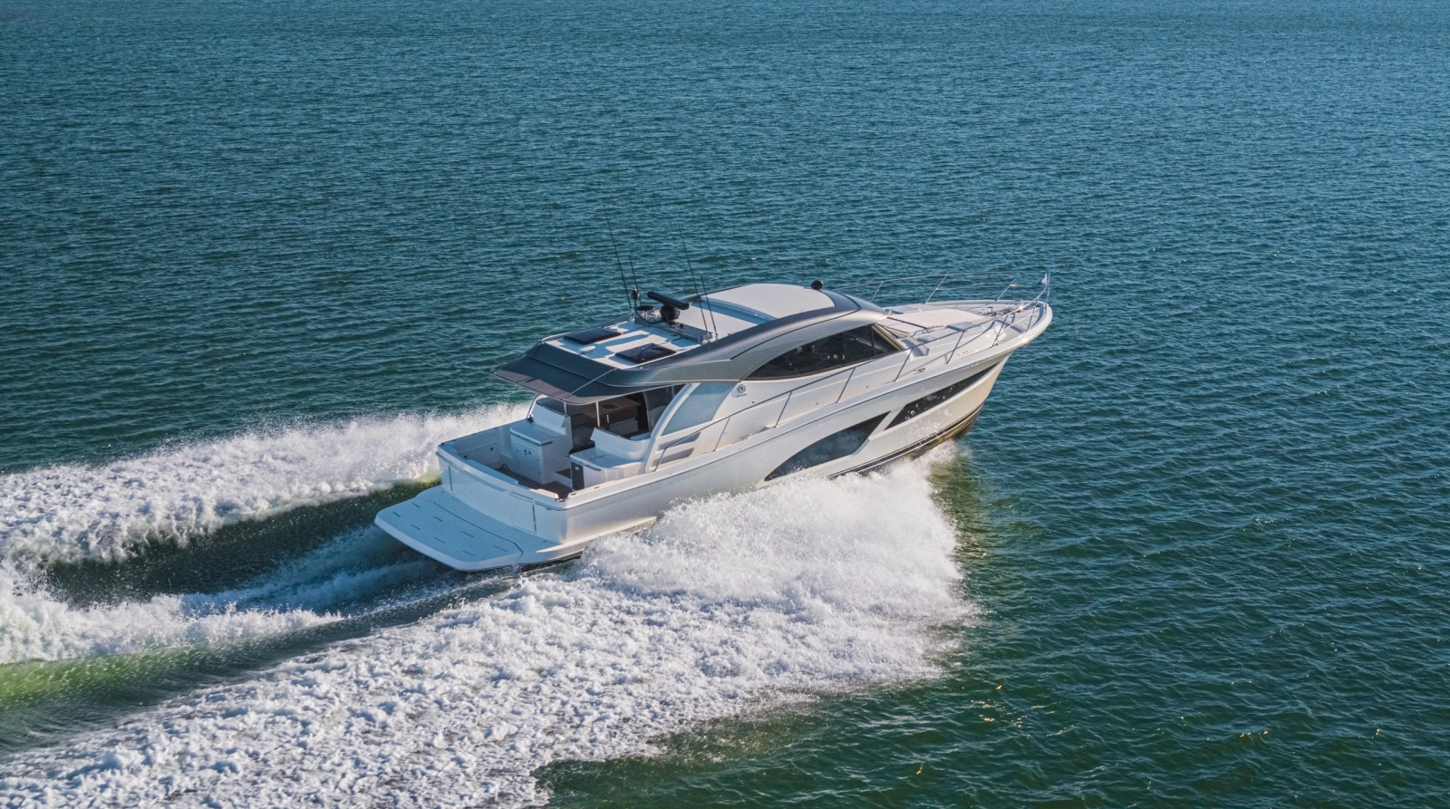 465 SUV 46ft Riviera Yacht For Sale