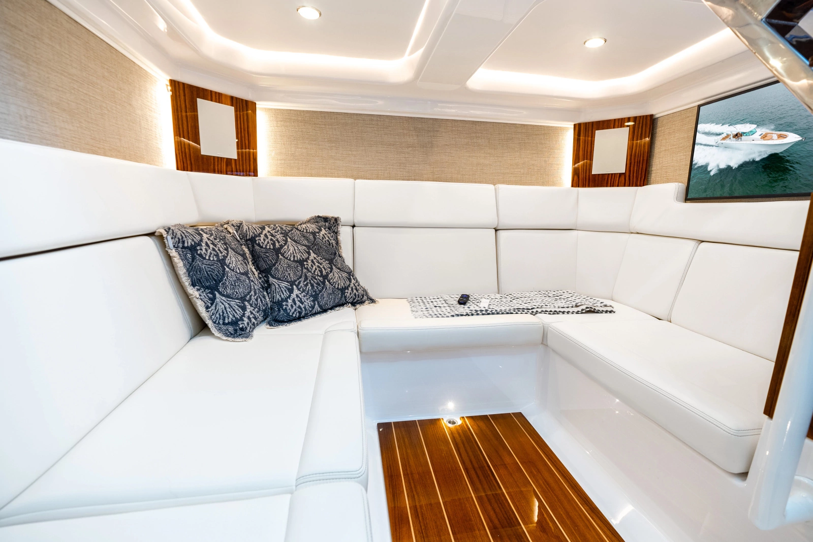 DEALER DEMO 56ft HCB Yacht For Sale
