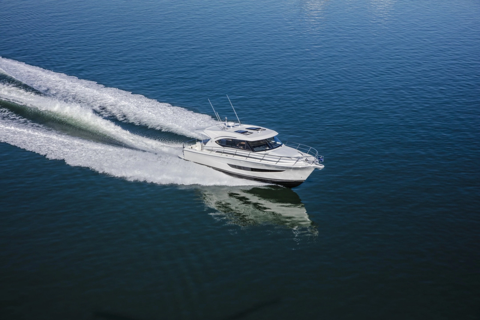 395 SUV 40ft Riviera Yacht For Sale