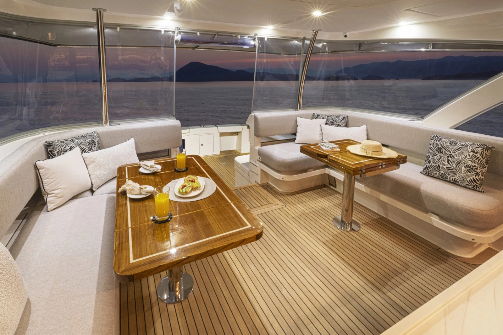 68 Sports Motor Yacht 68ft Riviera Yacht For Sale