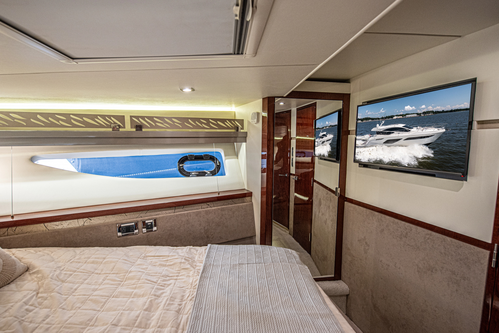 2018 Sea Ray L550