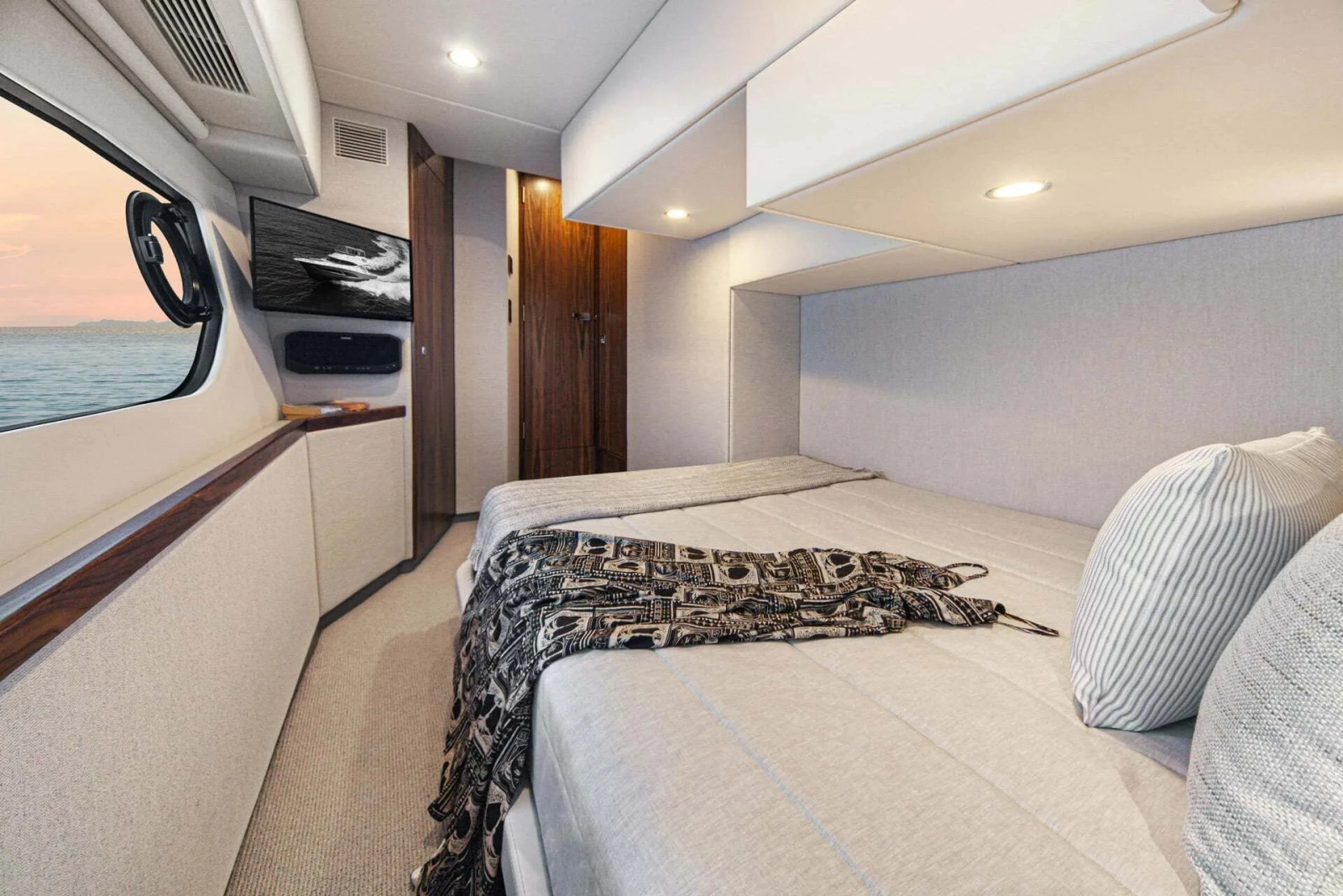 46 Sports Motor Yacht 46ft Riviera Yacht For Sale