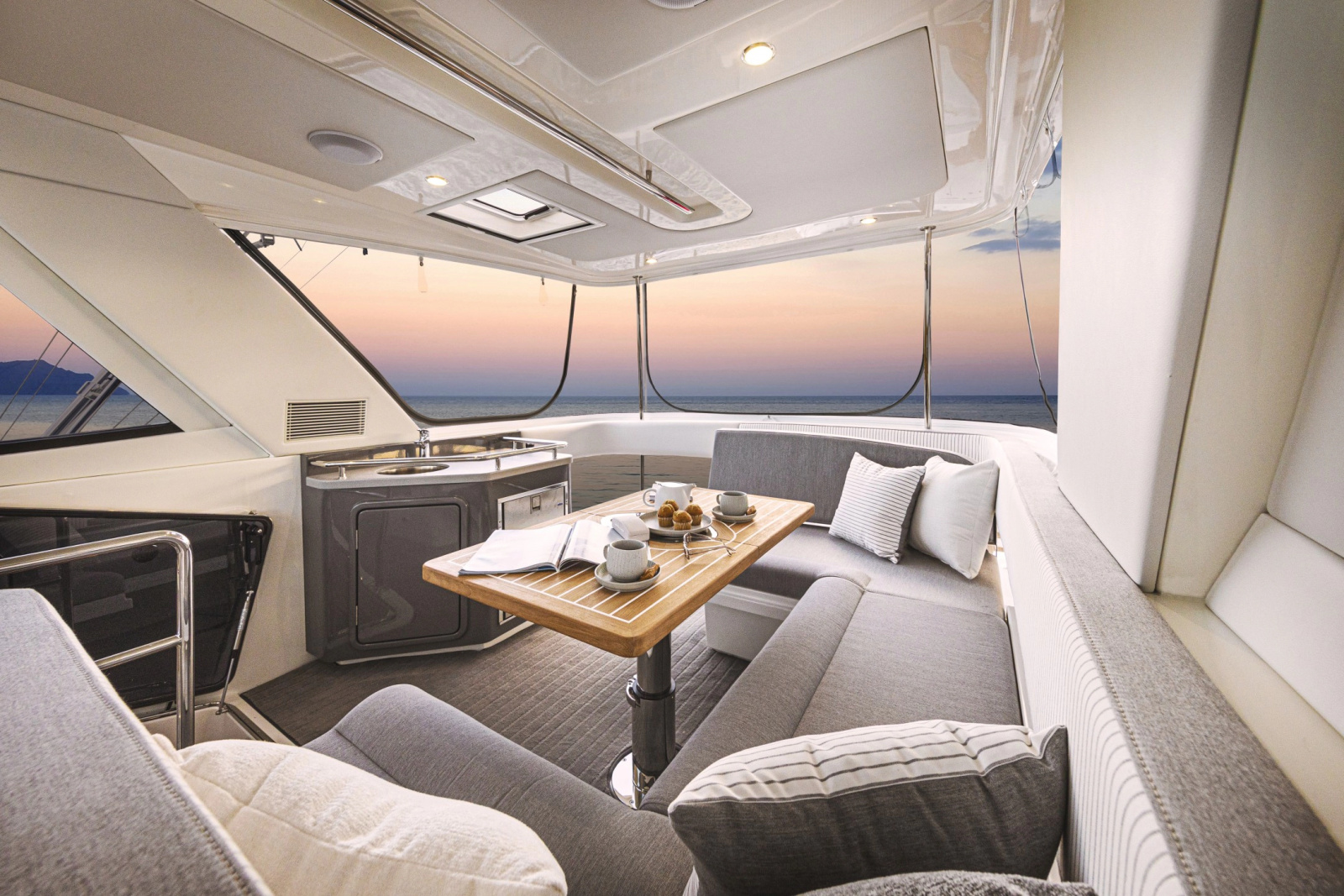 2026 Riviera 50 Sports Motor Yacht