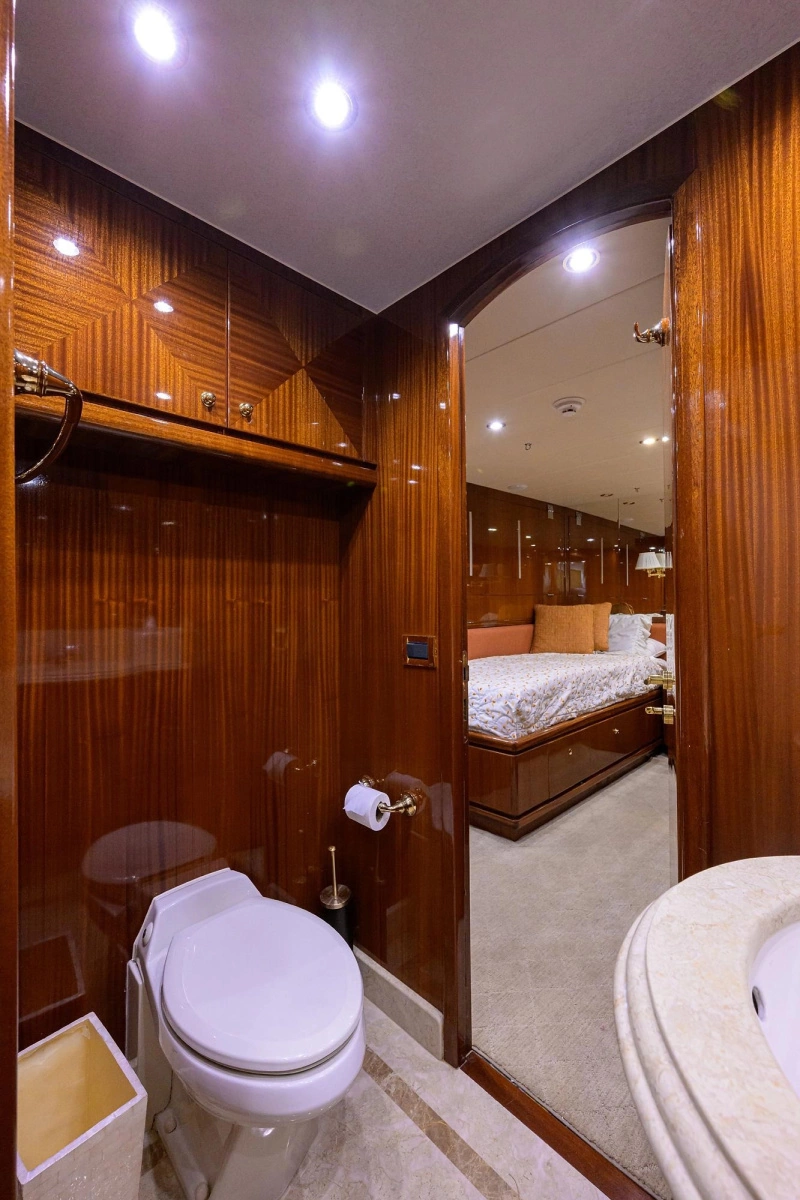 2008 Hargrave Raised Pilothouse