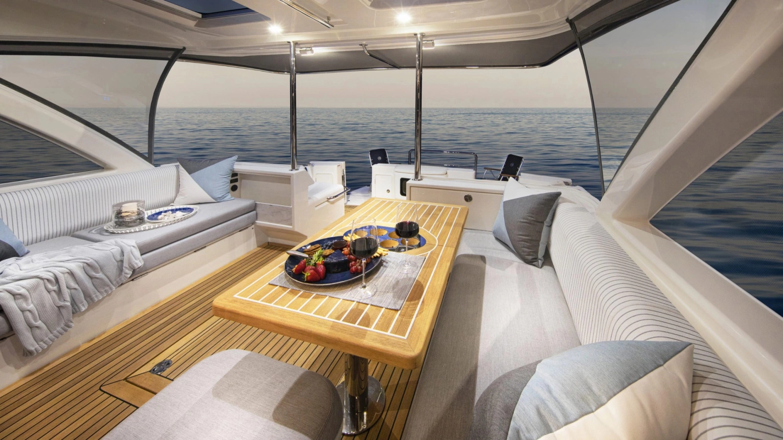 505 SUV 55ft Riviera Yacht For Sale