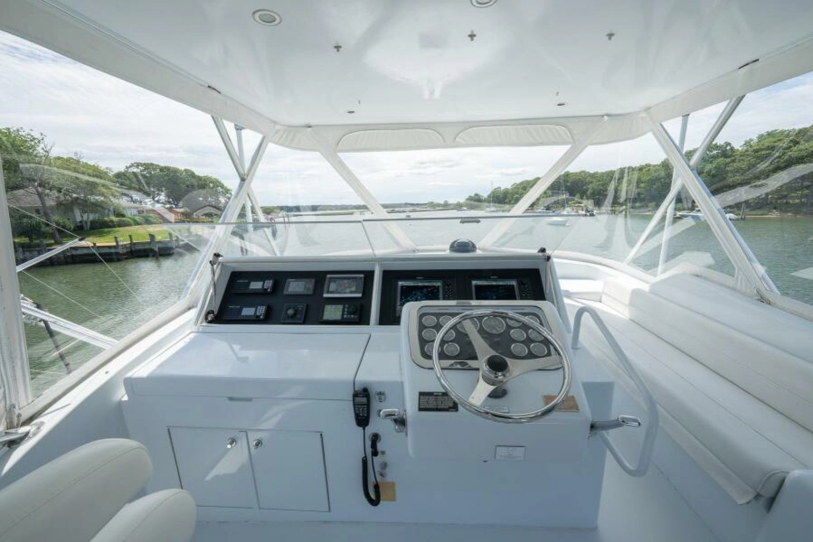2001 Hatteras Convertible 50