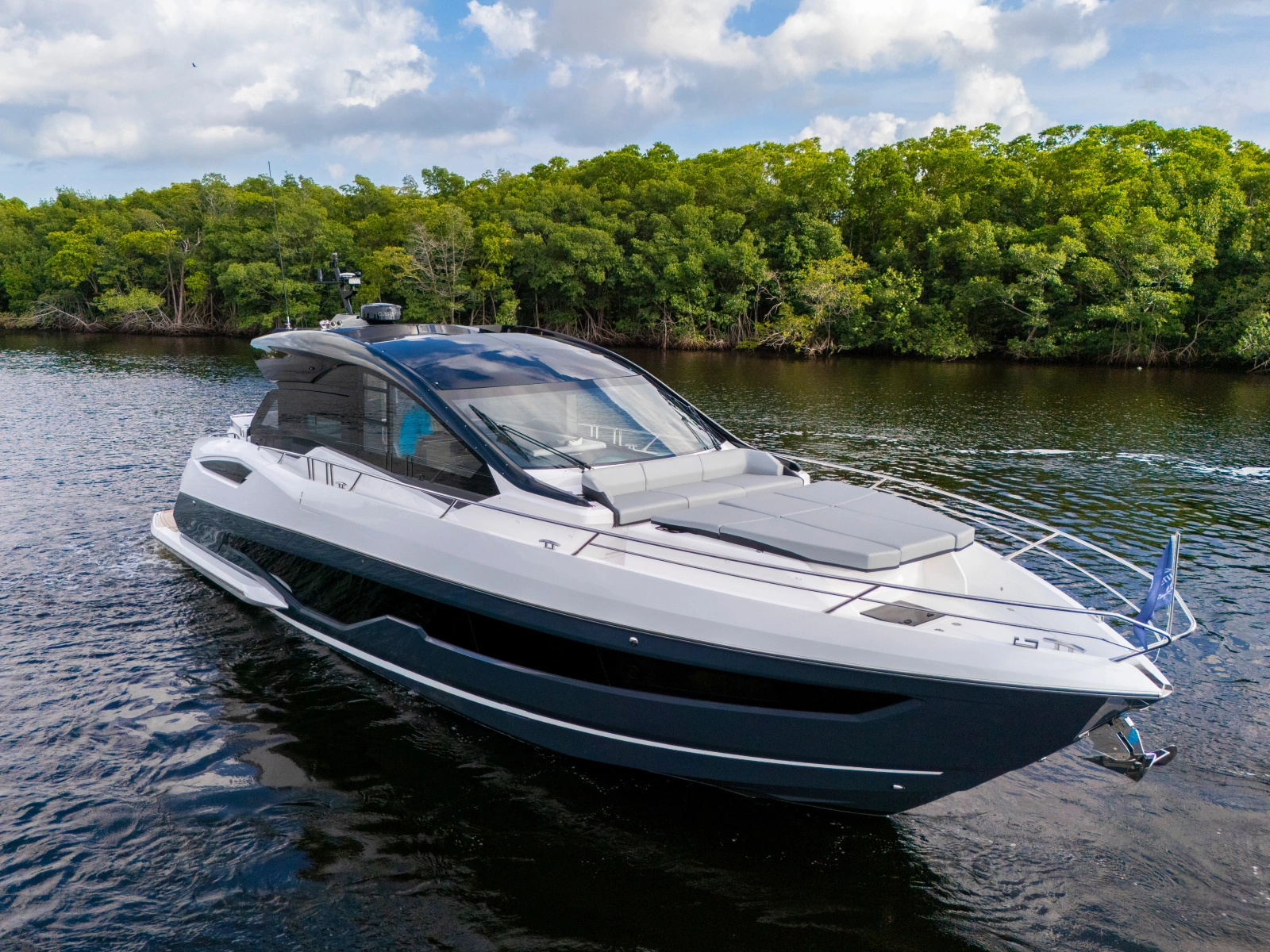 PREDATOR 55 55ft Sunseeker Yacht For Sale