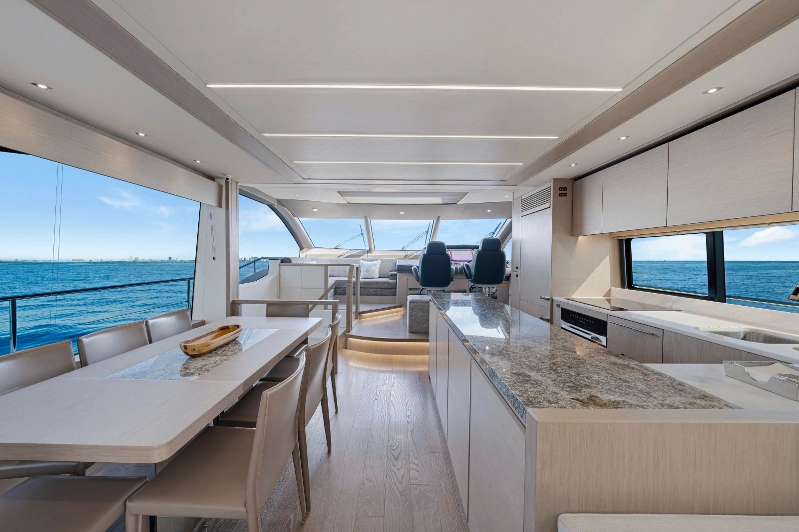 2020 Sunseeker 76 Yacht