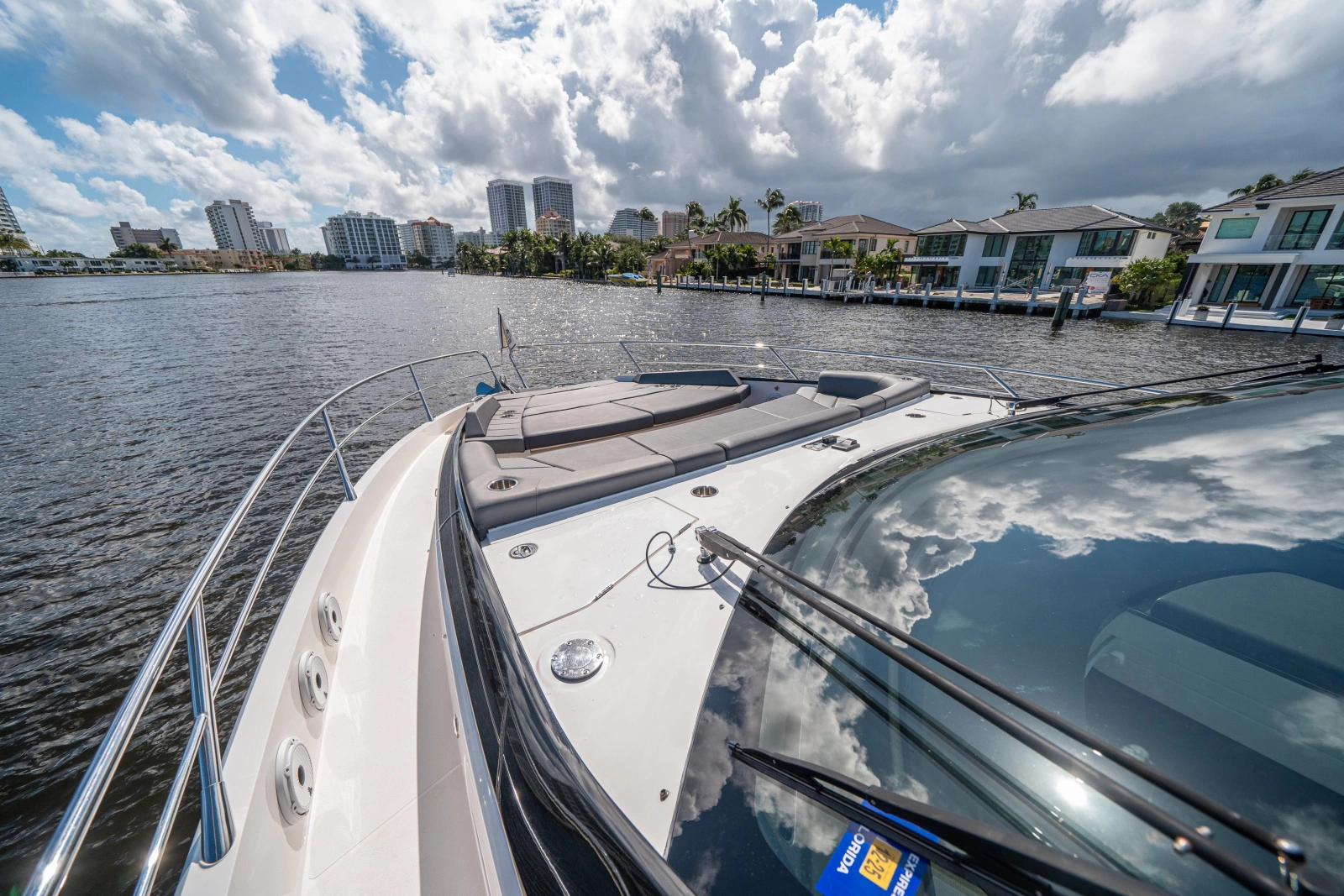 2022 Sunseeker Predator 65