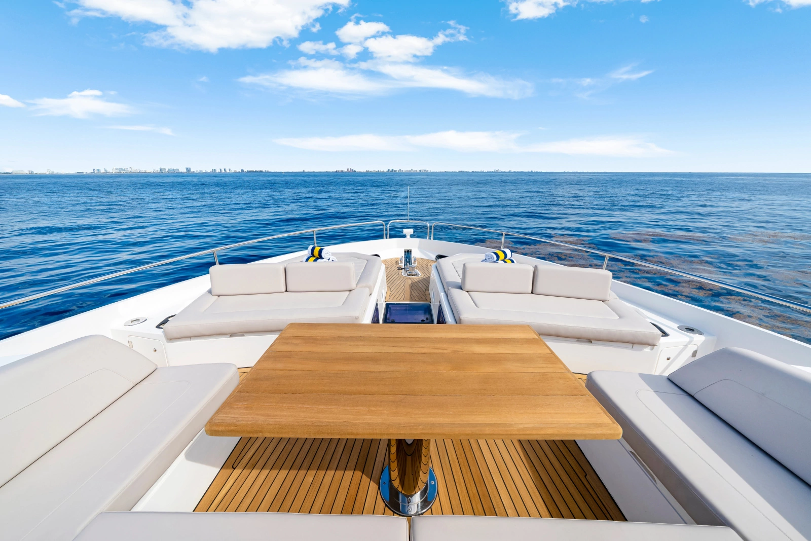 2020 Sunseeker 76 Yacht