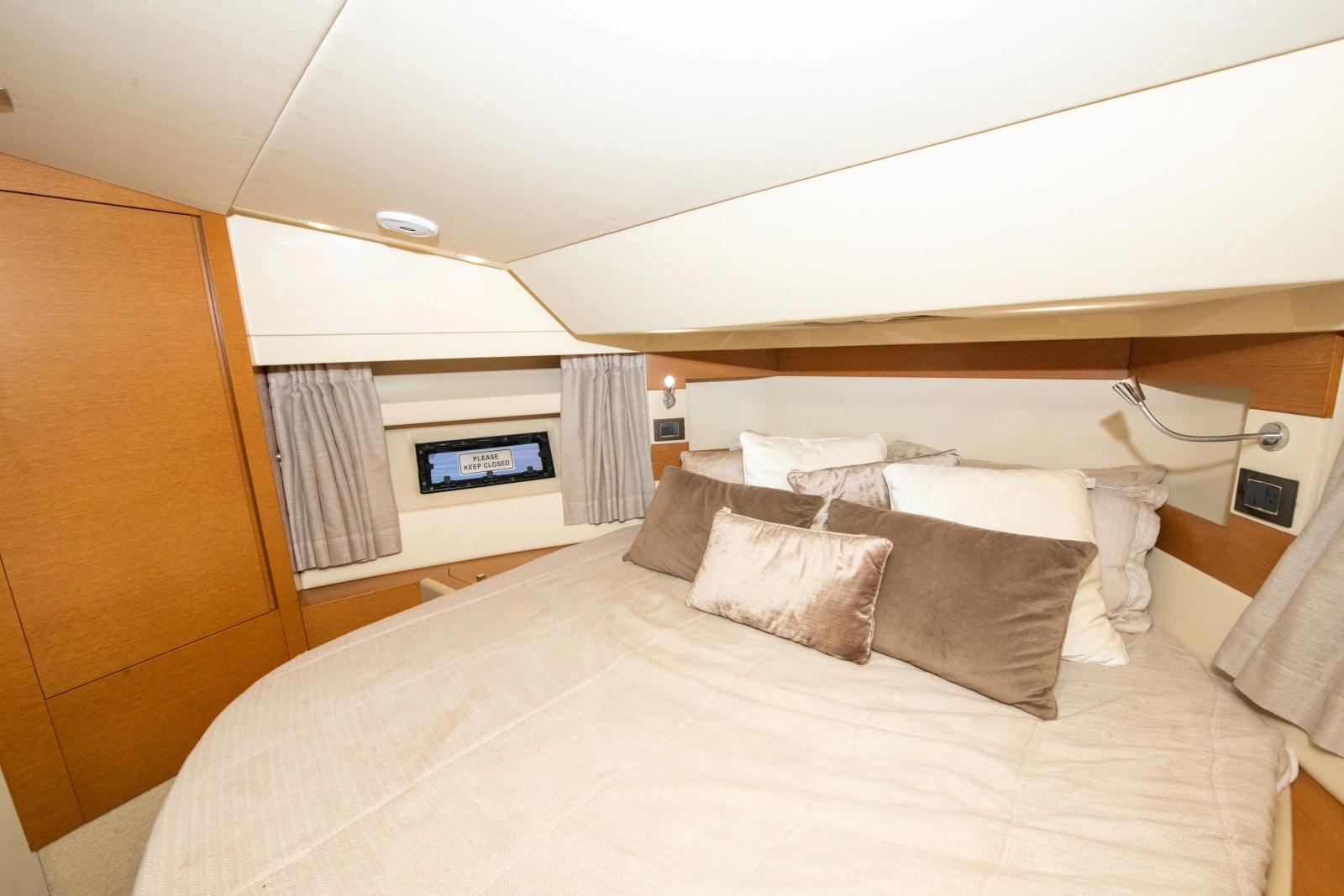 2017 Azimut 42 Fly