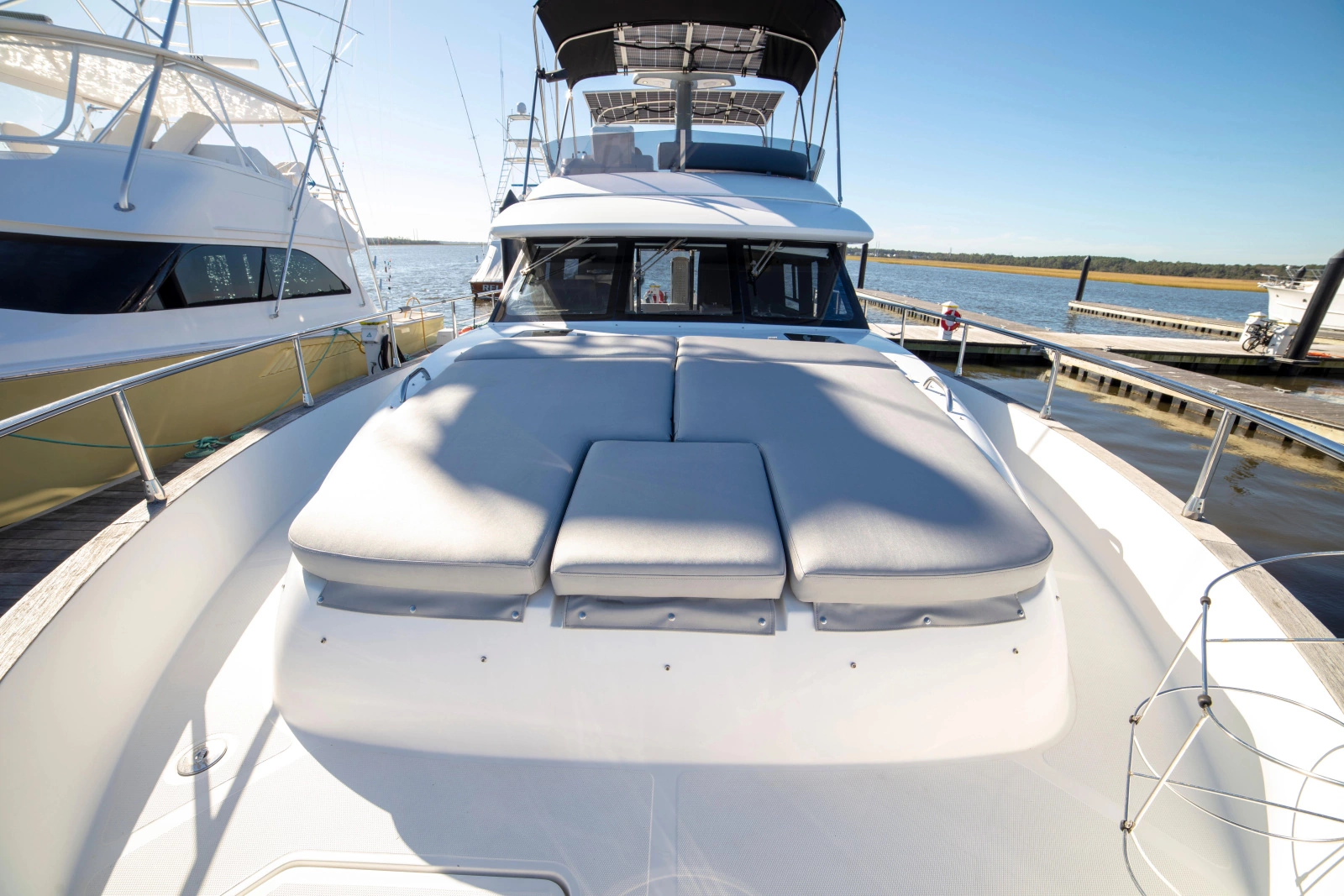 2015 Azimut Magellano 43