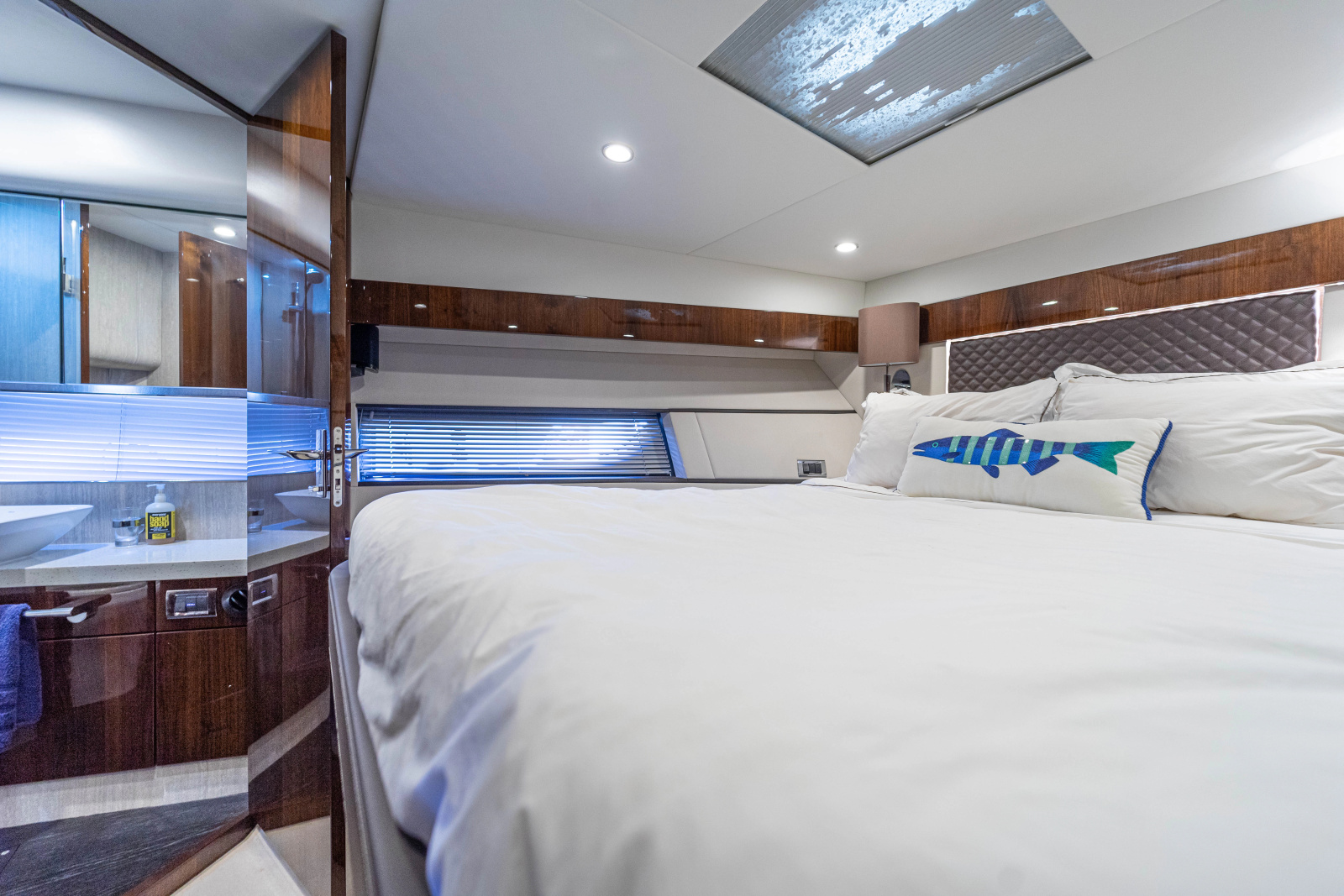 2019 Fairline Squadron 53