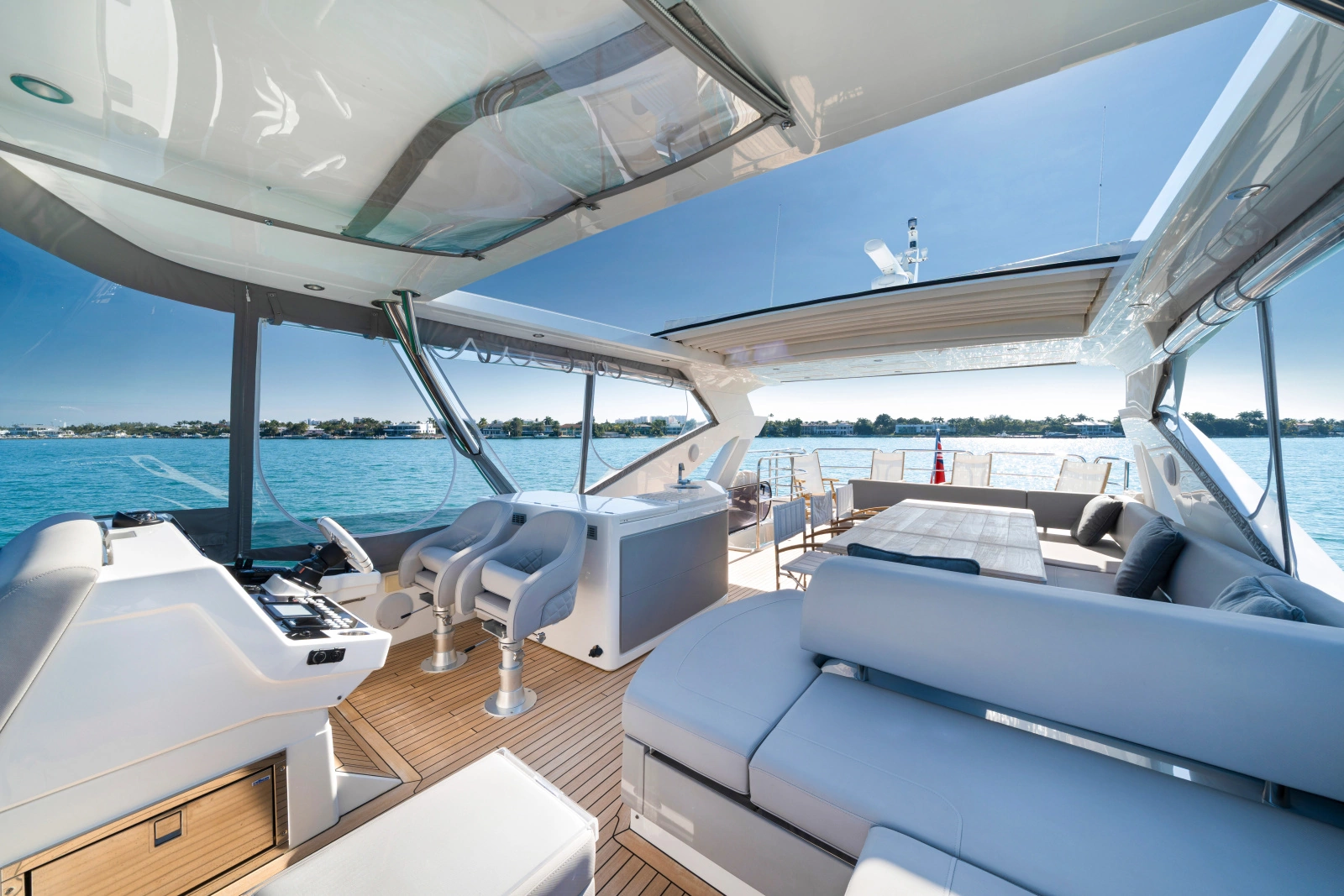2020 Sunseeker 76 Yacht