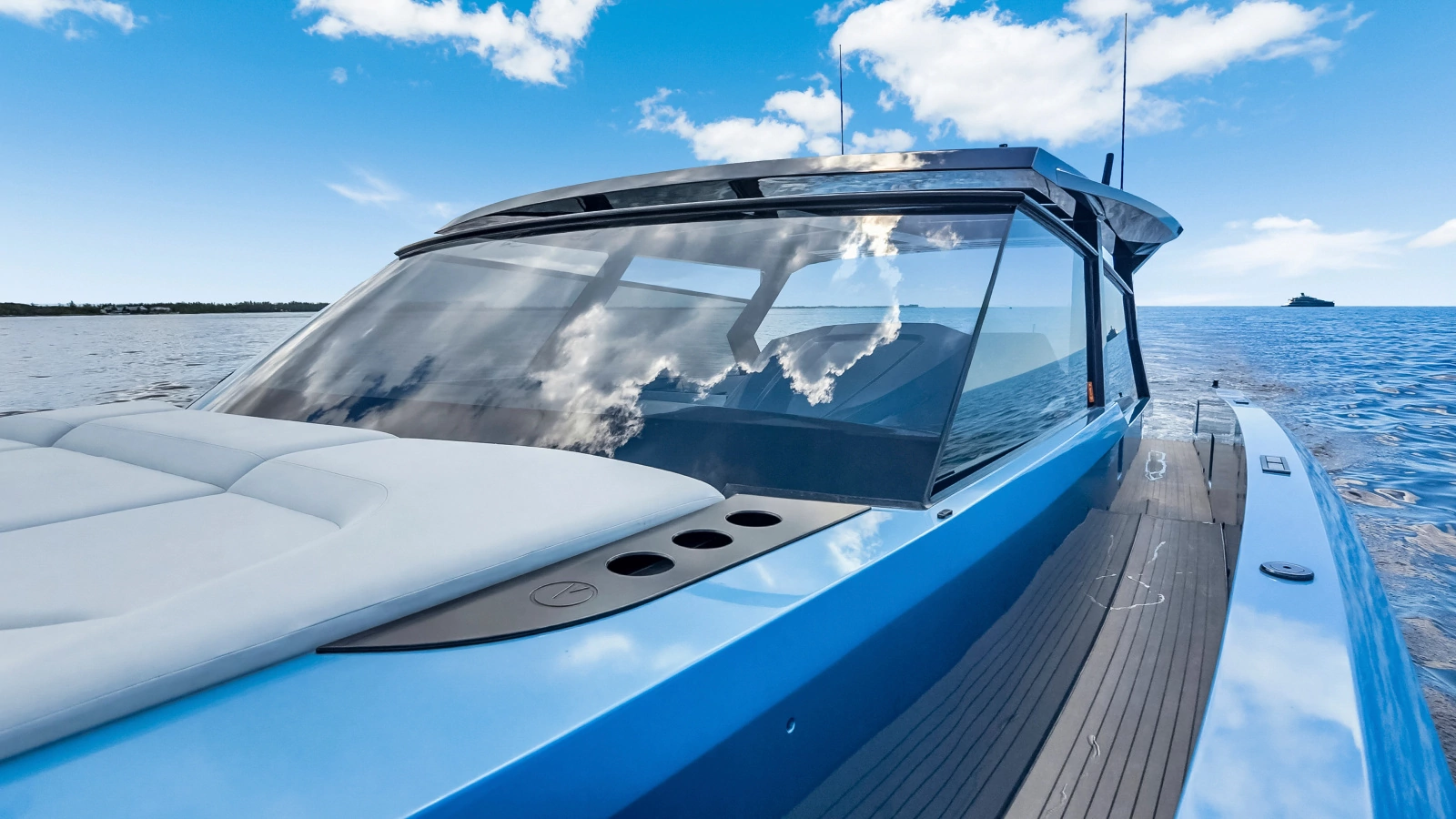 2022 Vanquish Yachts VQ58