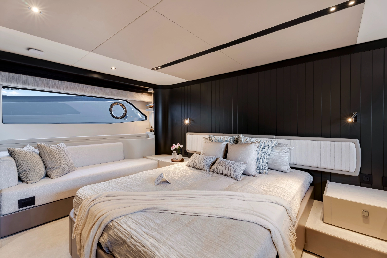 MANHATTAN 68 68ft Sunseeker Yacht For Sale