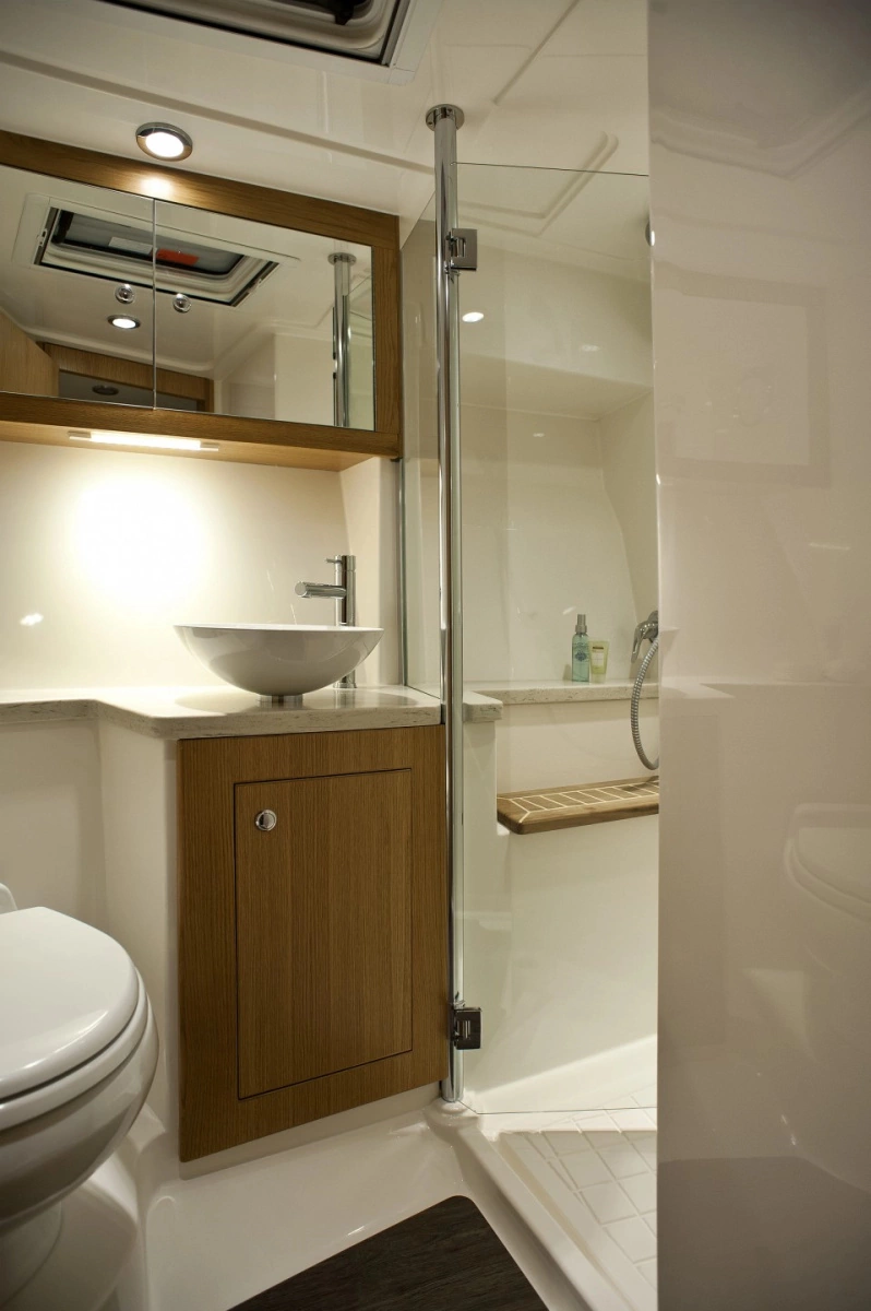 445 SUV 44ft Riviera Yacht For Sale