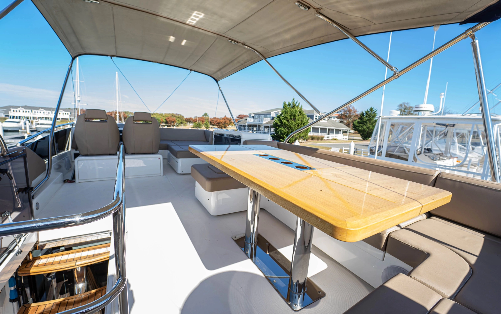 2019 Fairline Squadron 53