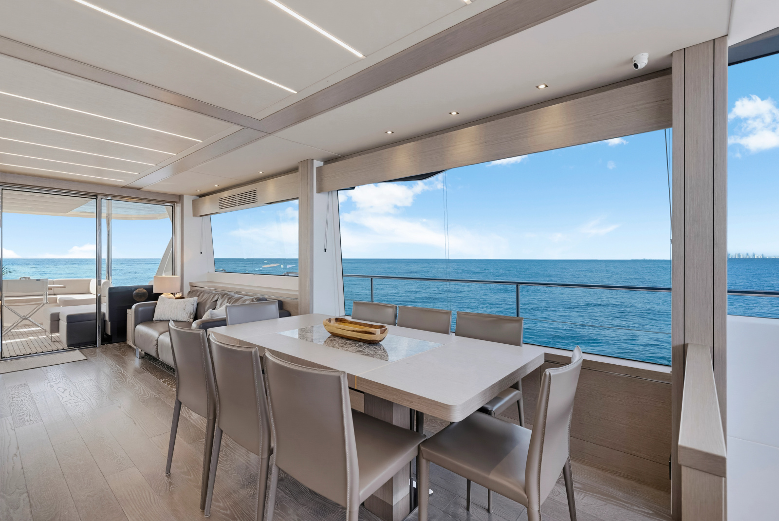 2020 Sunseeker 76 Yacht