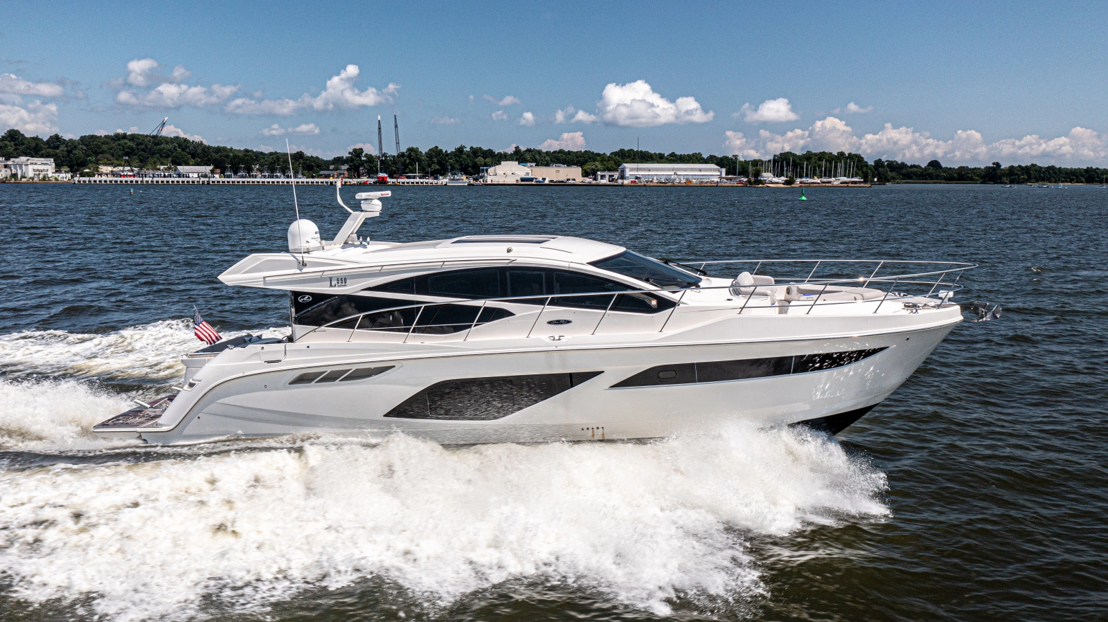 2018 Sea Ray L550