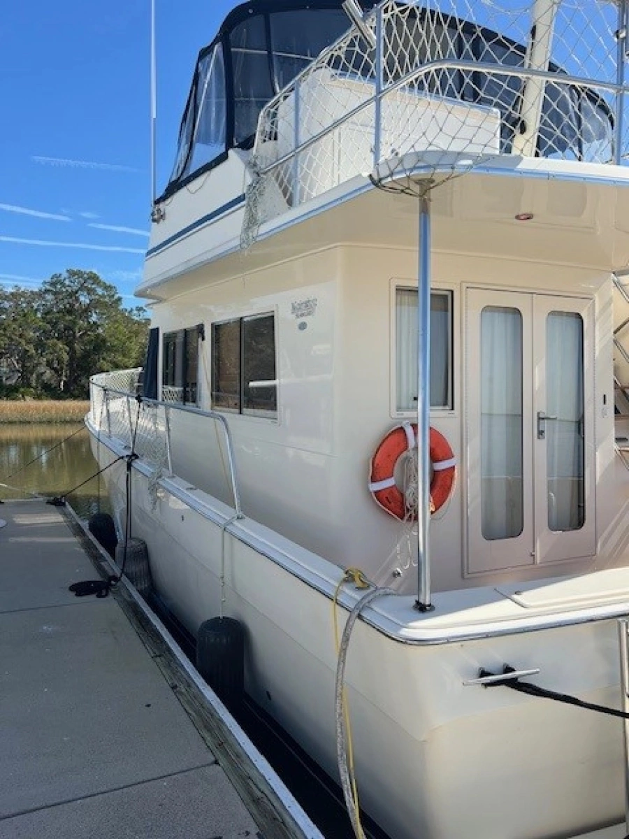 2006 Mainship 43 Trawler