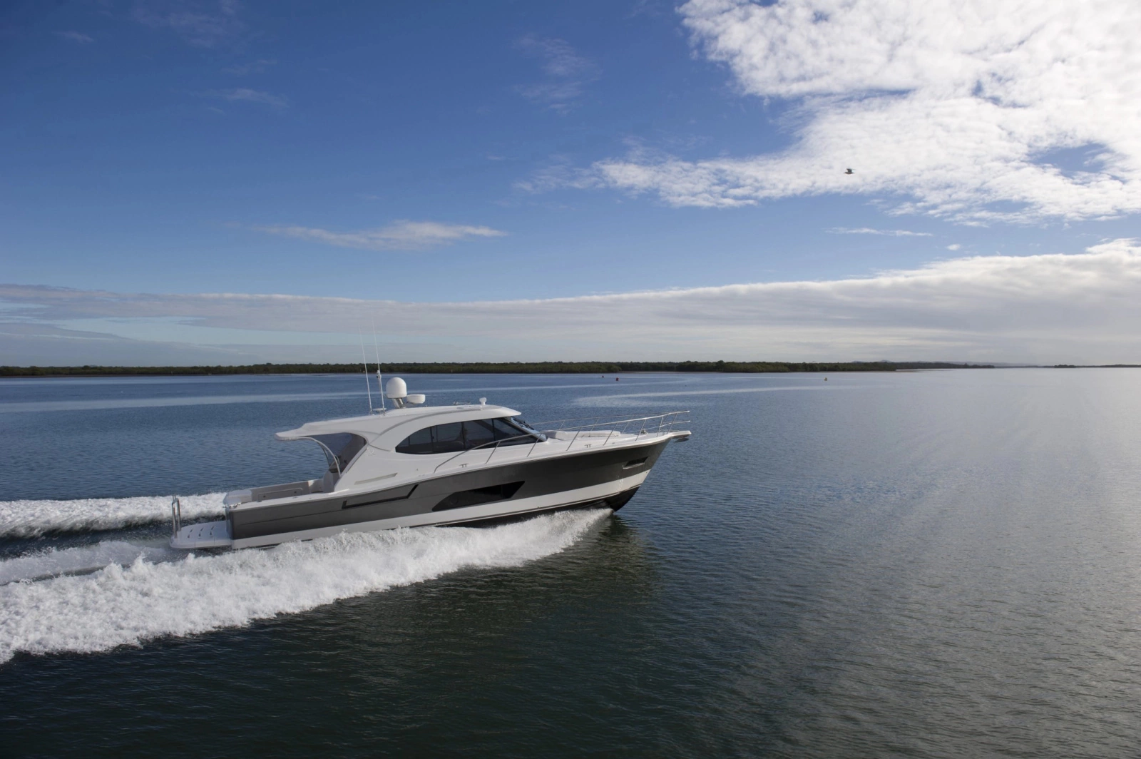 445 SUV 44ft Riviera Yacht For Sale