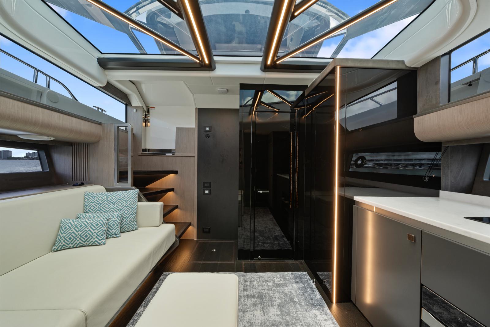 2024 Sunseeker Superhawk 55