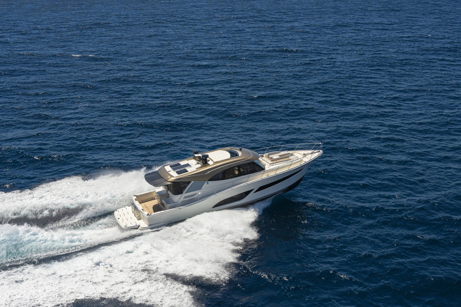 585 SUV 58ft Riviera Yacht For Sale