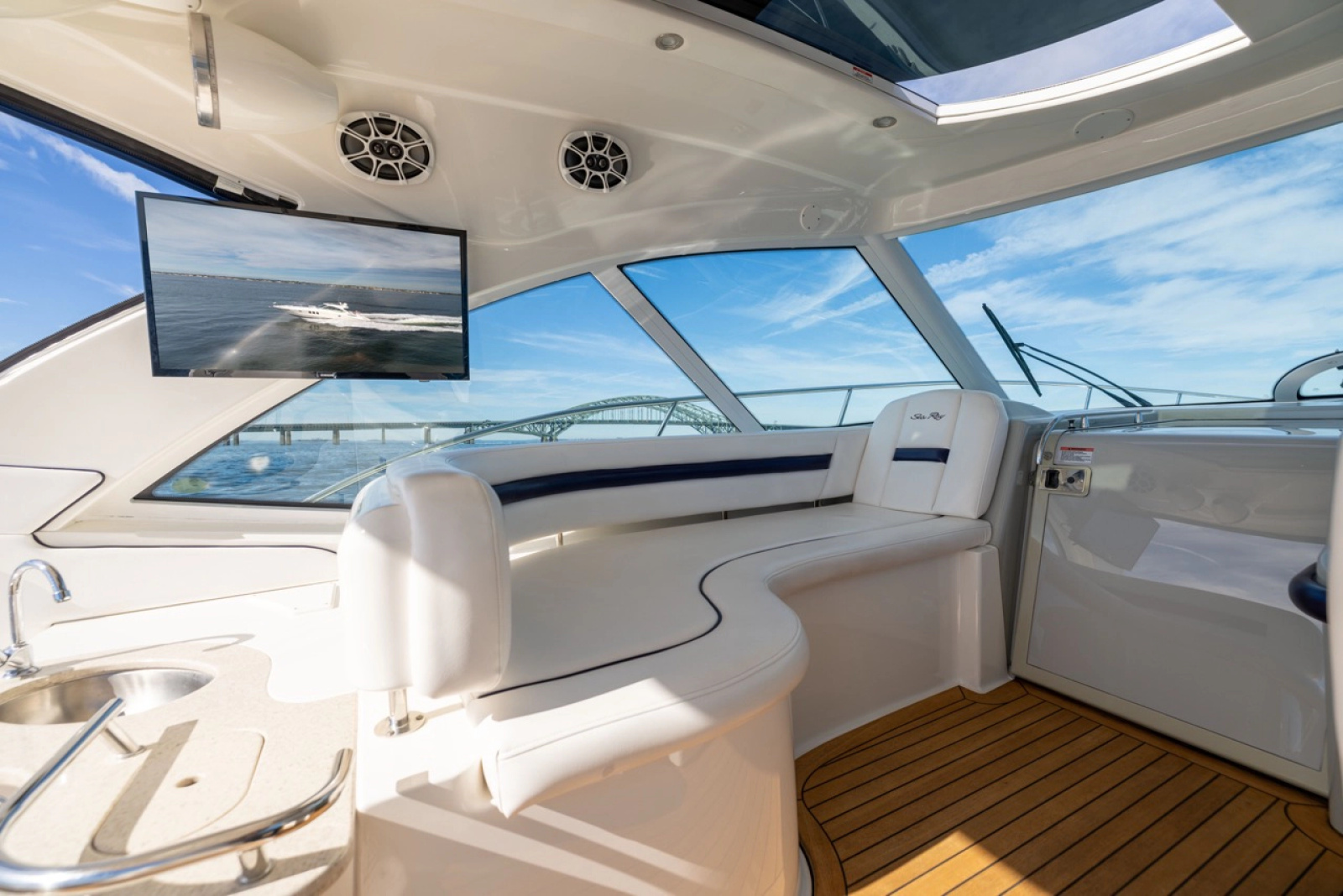 2010 Sea Ray 500 Sundancer