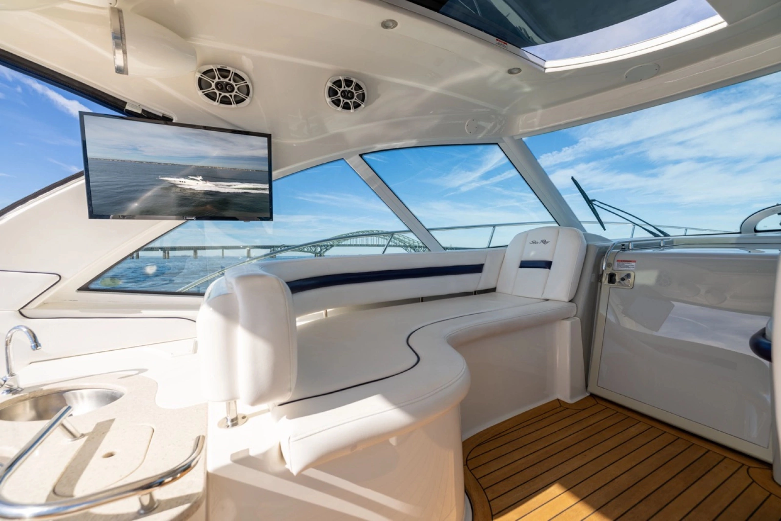 2010 Sea Ray 500 Sundancer