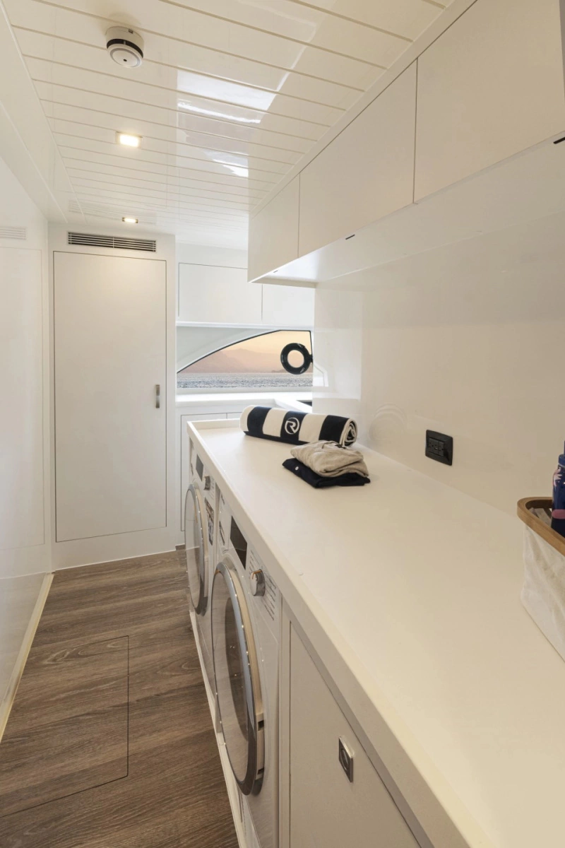 64 Sports Motor Yacht 64ft Riviera Yacht For Sale