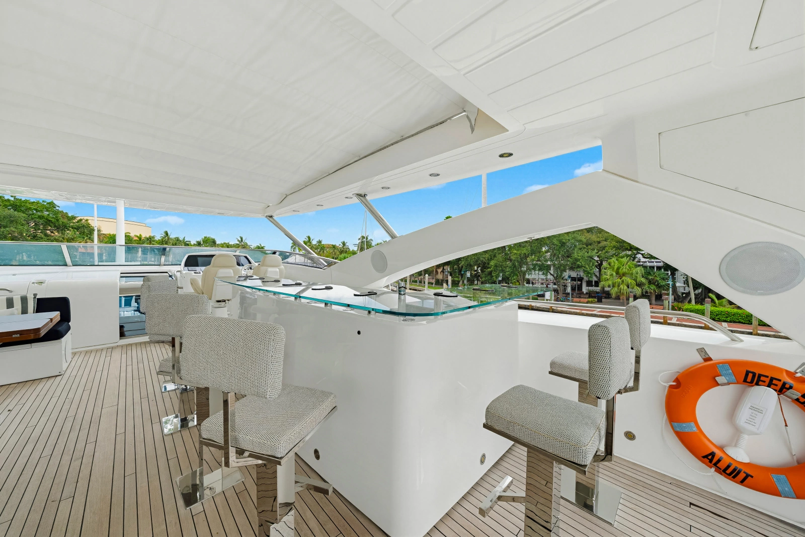 2010 Sunseeker 34 Metre Yacht
