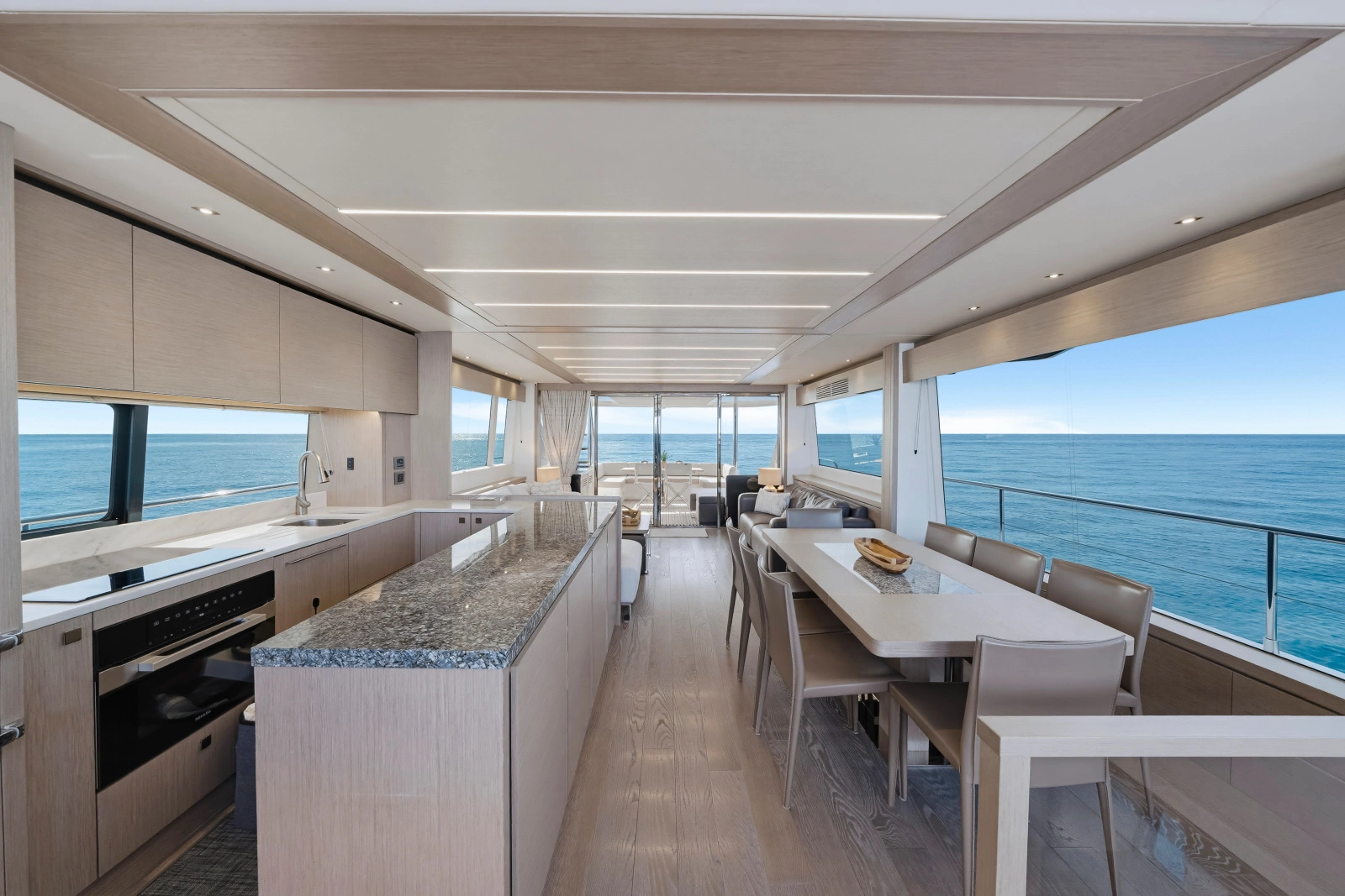 2020 Sunseeker 76 Yacht