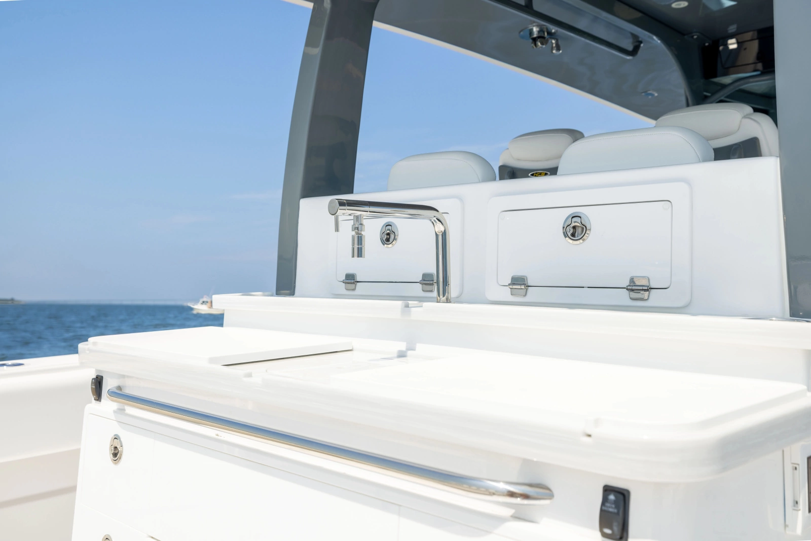 42ft HCB Yacht For Sale