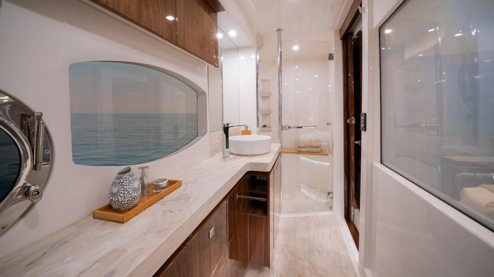 6000 SPORT YACHT 60ft Riviera Yacht For Sale